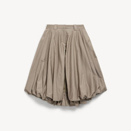 Women's Balloon Shorts in New Beige