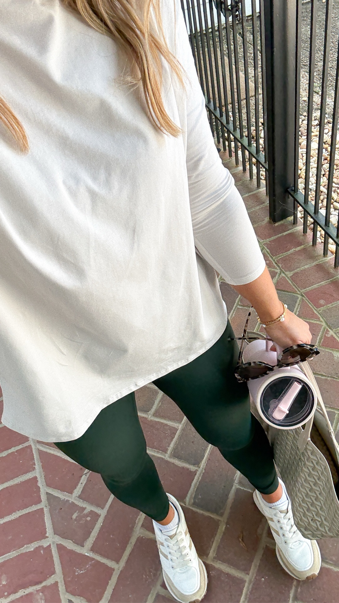 Top-tts, wearing a small
Leggings-tts, wearing a small

#LTKActive #LTKSeasonal