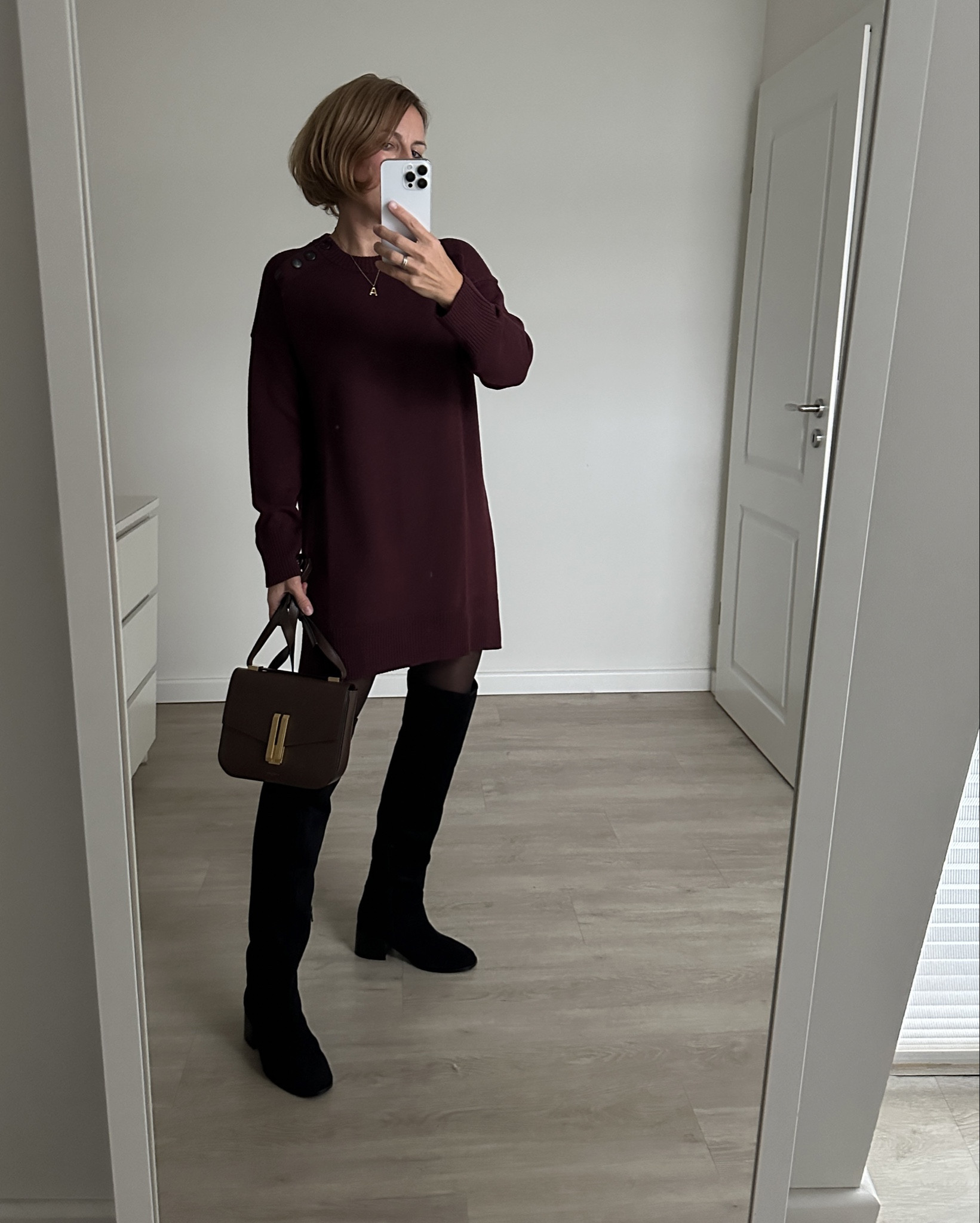 Herbstoutfit & Winteroutfit: Strickkleid bordeaux / burgundy & Overknee Boots

#LTKstyletip #LTKeurope #LTKautumn