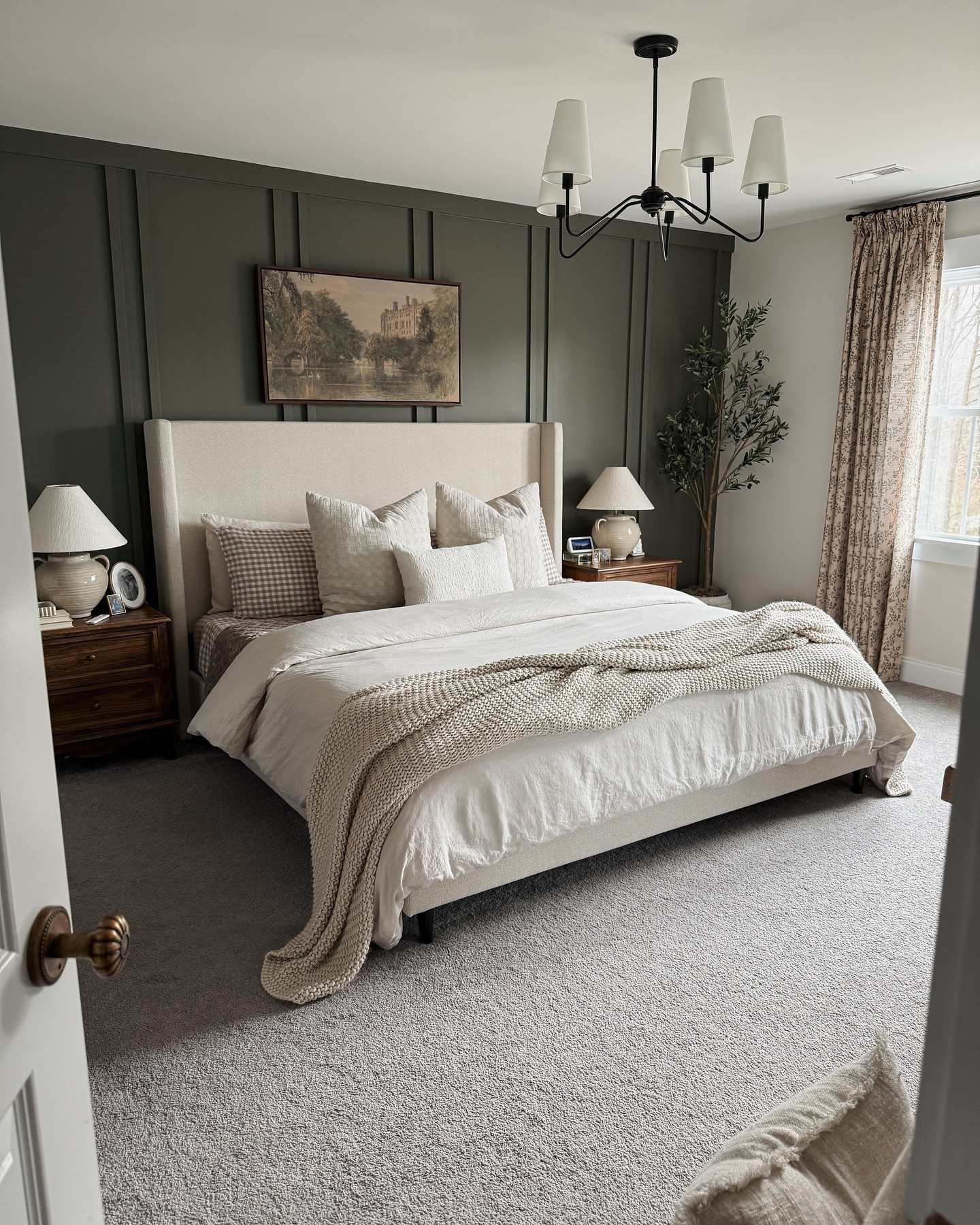 Can we talk about these gingham sheets from @onequince (gifted) 🤎🙌🏼🤩

Quality bedding is an absolute must when refreshing or transforming a bedroom space. These linen sheets and duvet cover offer that luxury feel and more. The fabric ensures a comfortable nights sleep and who doesn’t want that? 💤🛌 #quincepartner 

Make sure to use INFG-25TIMBERANDHIVE10 to get 10% off your first purchase! 

Follow @timberandhive for diy projects, affordable home decor & finds.

Bedding Shown:
~European Linen Sheet Set, Cafe Gingham King
~Organic Airy Gauze Blanket, Dune King/Cal King
~European Linen Duvet Cover Set, Sand King/Cal King

#bedding #ginghambedding #bedroom #bedroomstyling #bedroomdesign #bedroomstyle #homestyle #homedetails