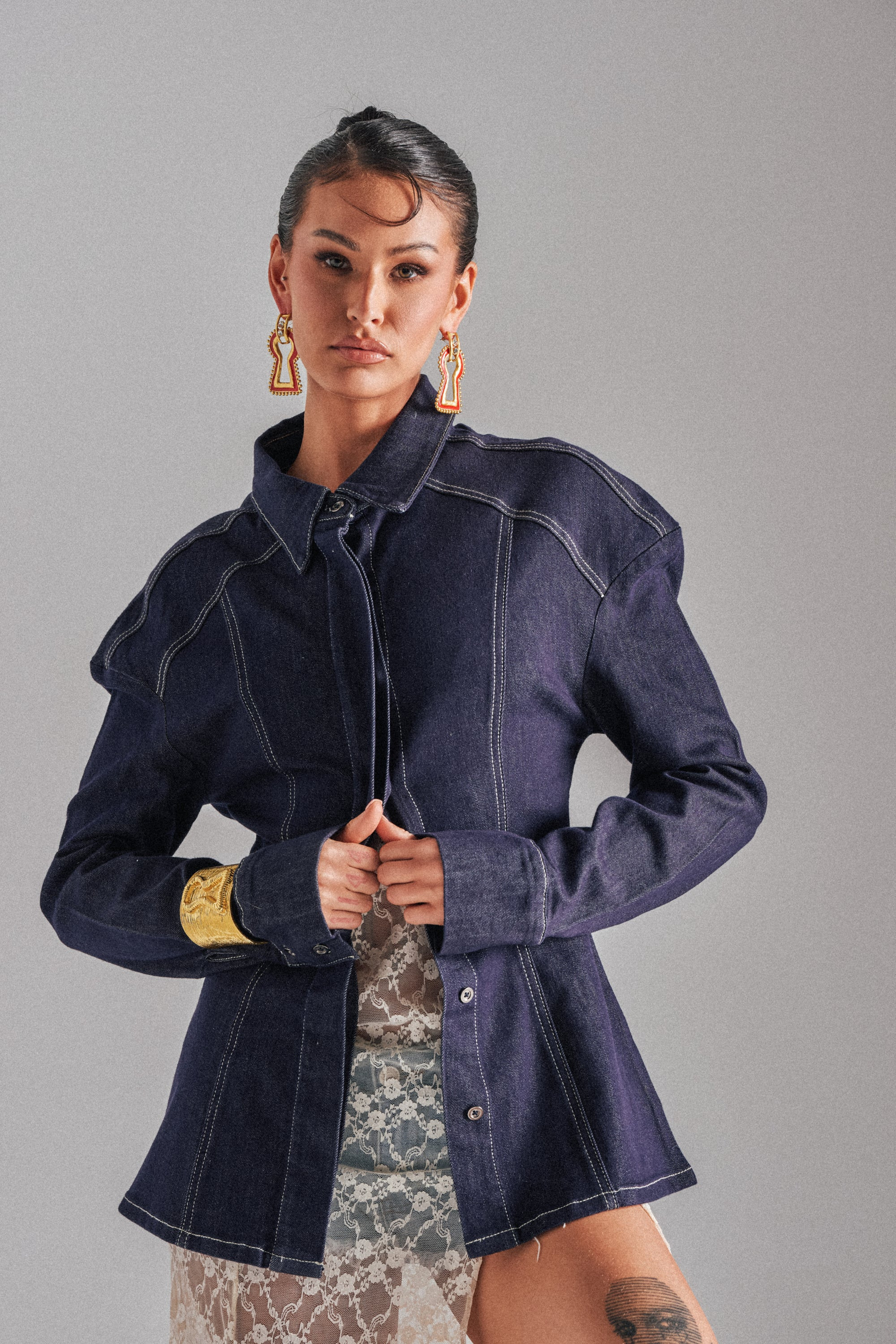 COME WITH ME BUTTON DOWN TOP | AKIRA