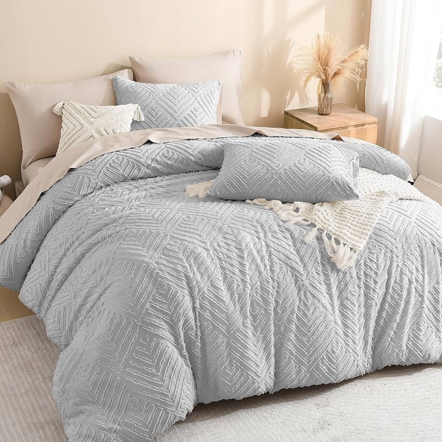 Litanika Oversized King Comforter Set Light Grey, 3 Pieces Tufted Boho Farmhouse Bedding Comforte... | Amazon (US)