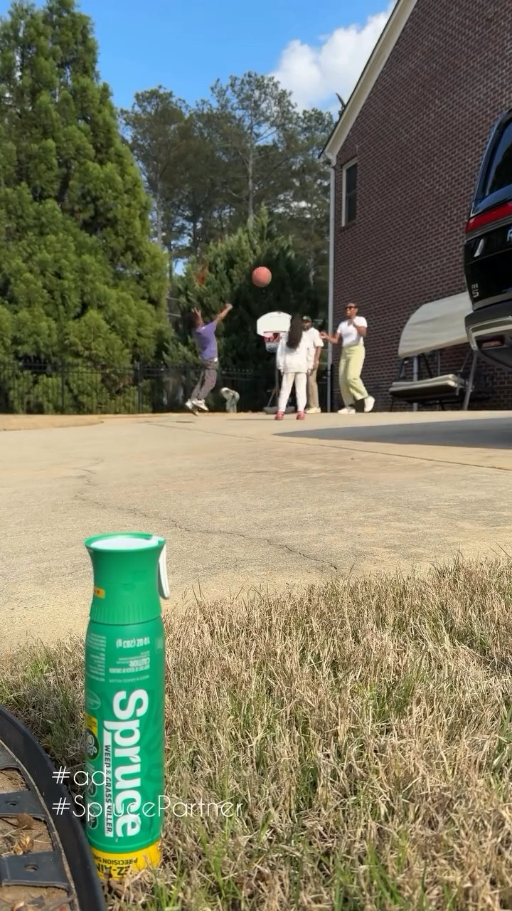 #Ad #SprucePartner Getting our yard ready for spring over here 🌱

Because once the weather warms up, the kids basically live outside… and I’d rather spend my time watching them play than dealing with weeds 😅

This has been the easiest, no-fuss way to handle it and move on with our day.

🔗 linked in bio if you want to check it out @justspruceit 

#SpringReset #YardCare #MomLife