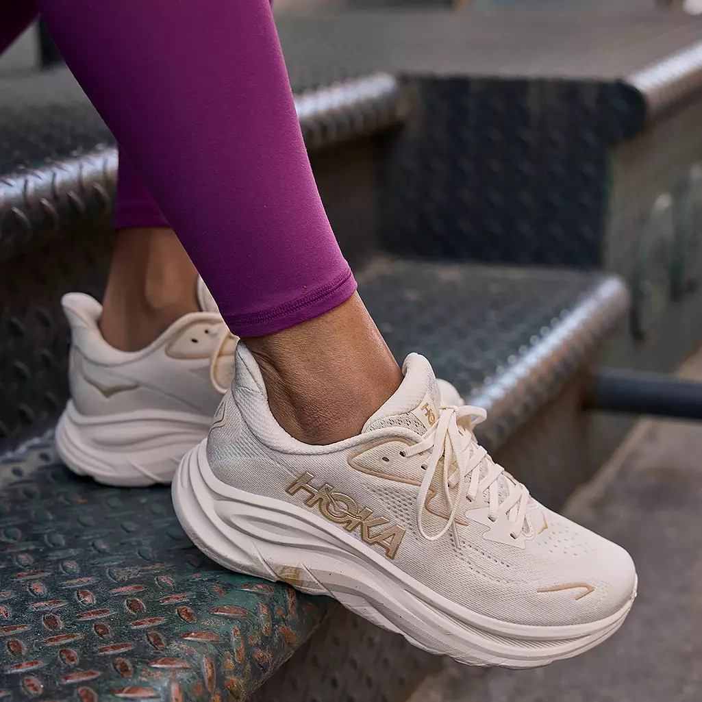 HOKA Women's Clifton 10 Running Shoes | DICK'S Sporting Goods