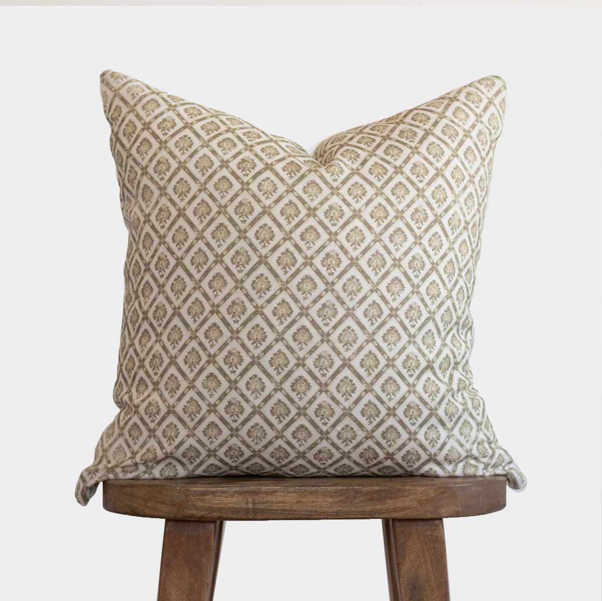 Elise in Linen - 18" | 20" |  22" | 26" | Woven Nook