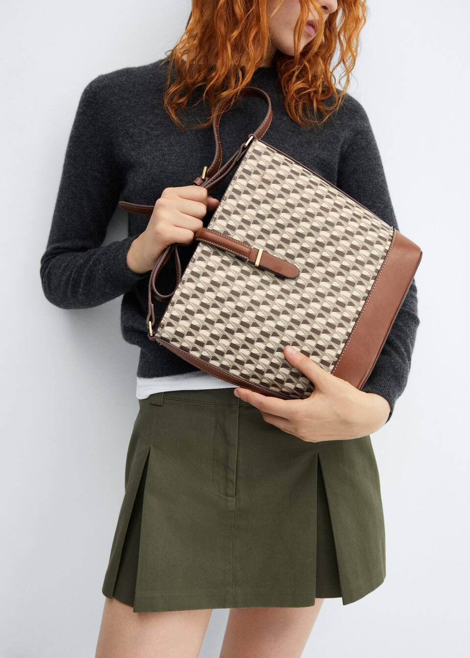 Borsa logo dettagli contrasto -  Donna | Mango Italia | Mango IT