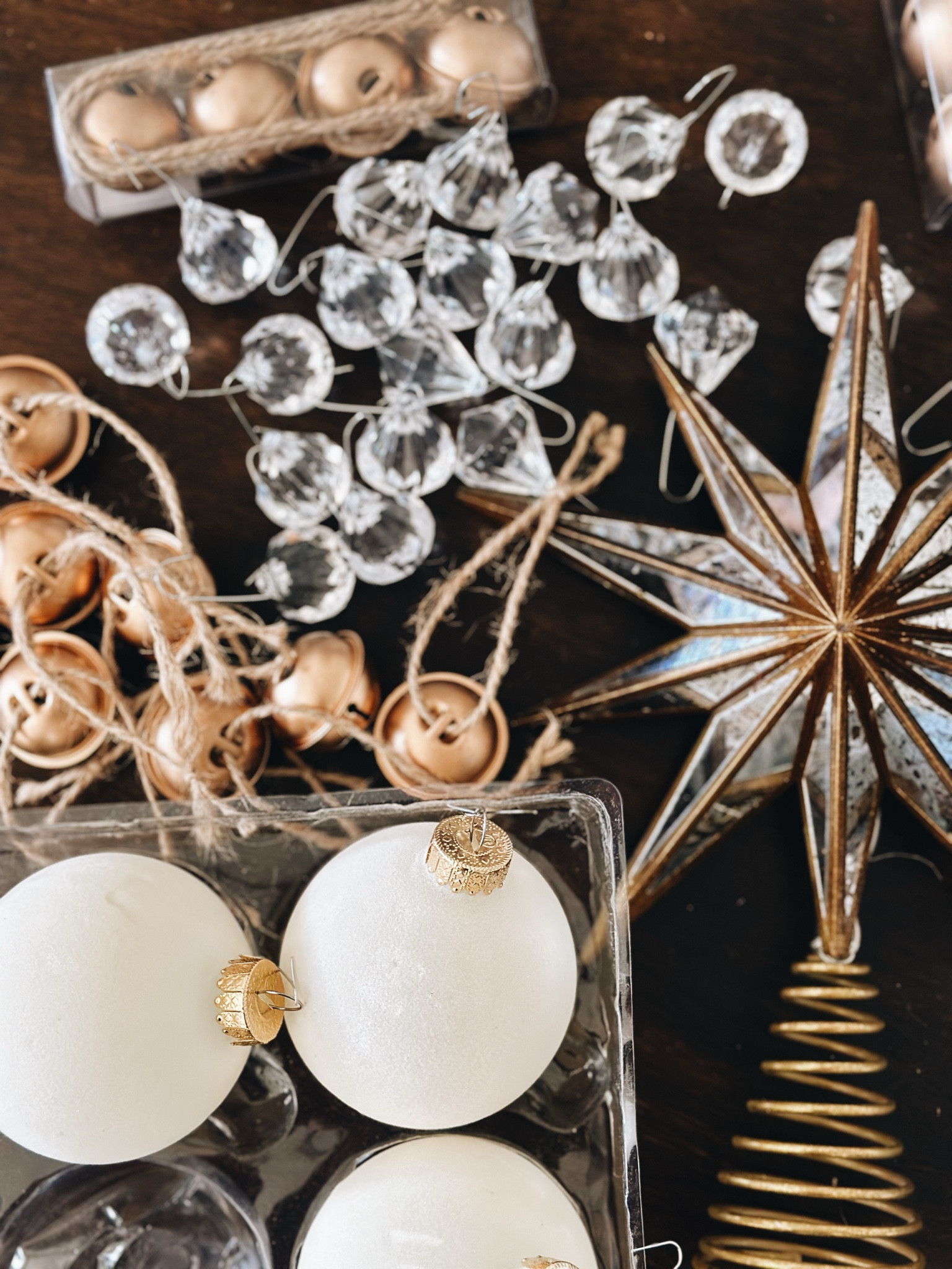 My tree details 🌲✨

#LTKHome #LTKHoliday #LTKSeasonal