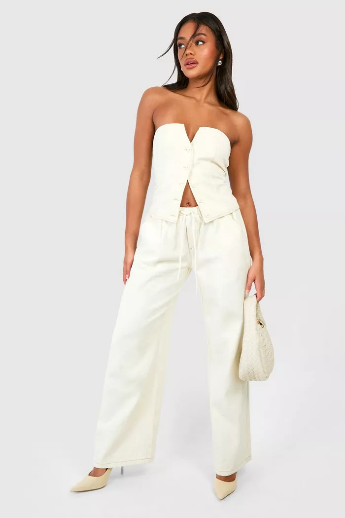 Low Rise Elasticated Drawstring Waist Baggy Boyfriend Jeans | Boohoo.com (UK & IE)