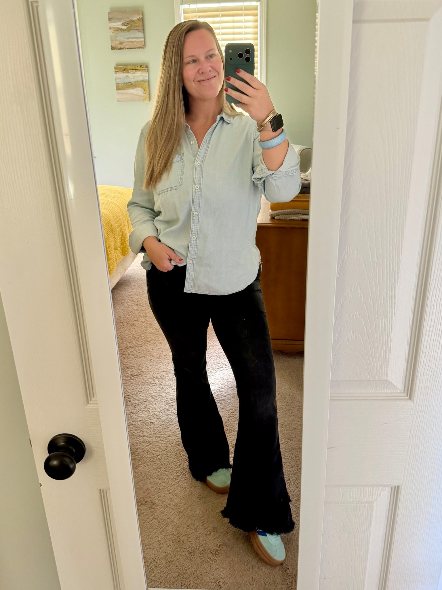 These pants are soooo flattering and comfortable! I tried them on and couldn’t stop thinking about them so I went back to get them and SO GLAD I did! 

Size: I’m in an 11/30

#LTKSaleAlert #LTKStyleTip #LTKMidsize