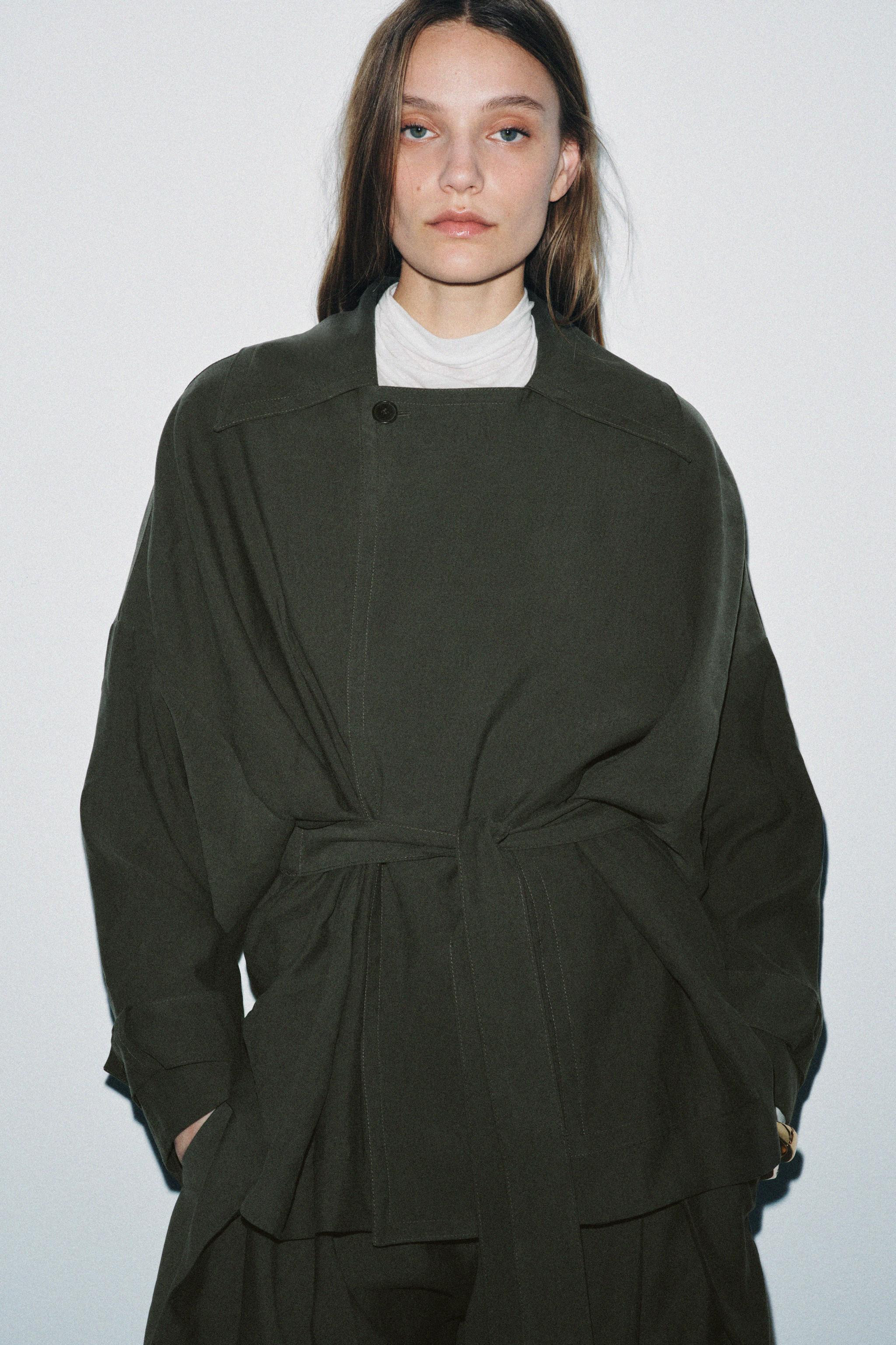 FLOWY SHORT TRENCH COAT ZW COLLECTION | Zara US