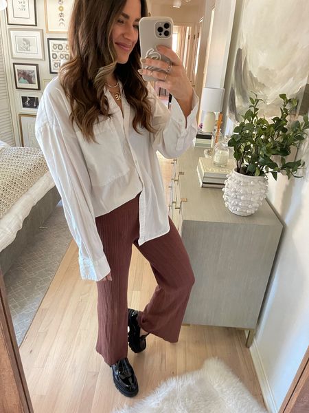 Another way to style these pants for fall. Wearing a size XS in pants (under $40 & come in several colors) & S in top for an oversized fit // Walmart find, Walmart fashion, Walmart style, Walmart finds, Walmart fall outfit, fall style, fall trends, fall outfits, Walmart fashion finds, Walmart fall fashion
