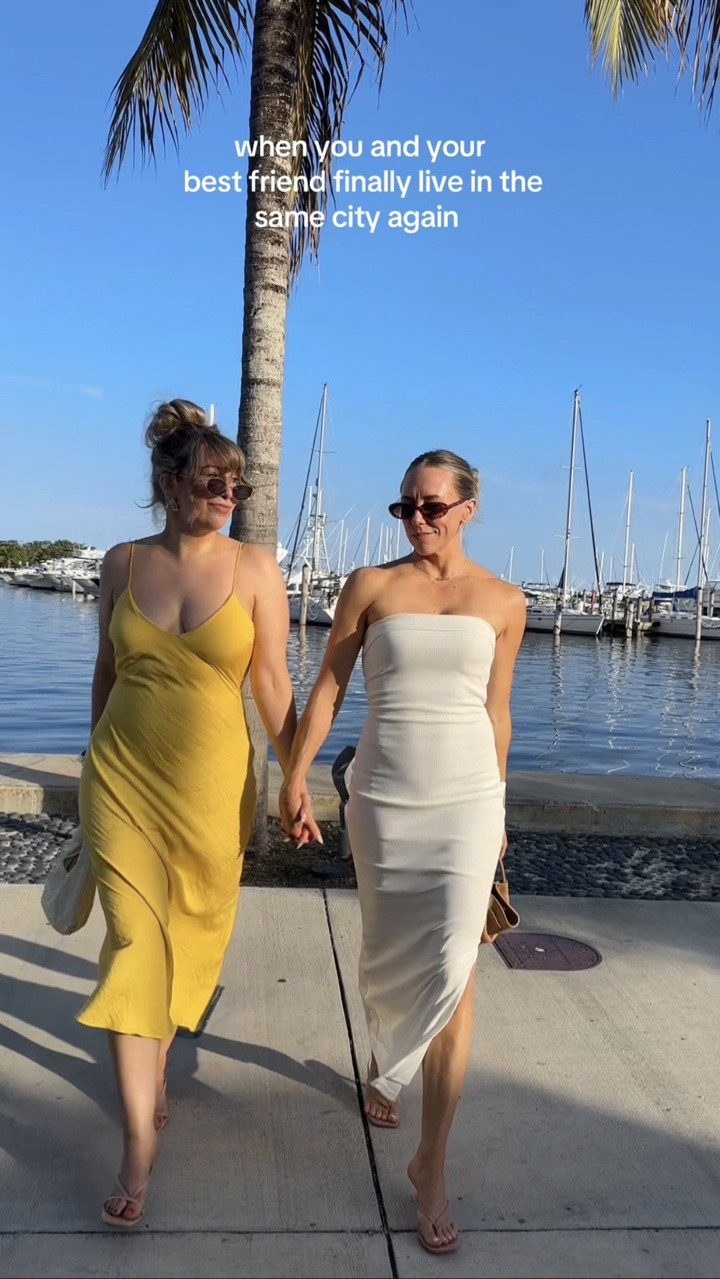 That feeling when you and your bestie are finally reunited 🤍