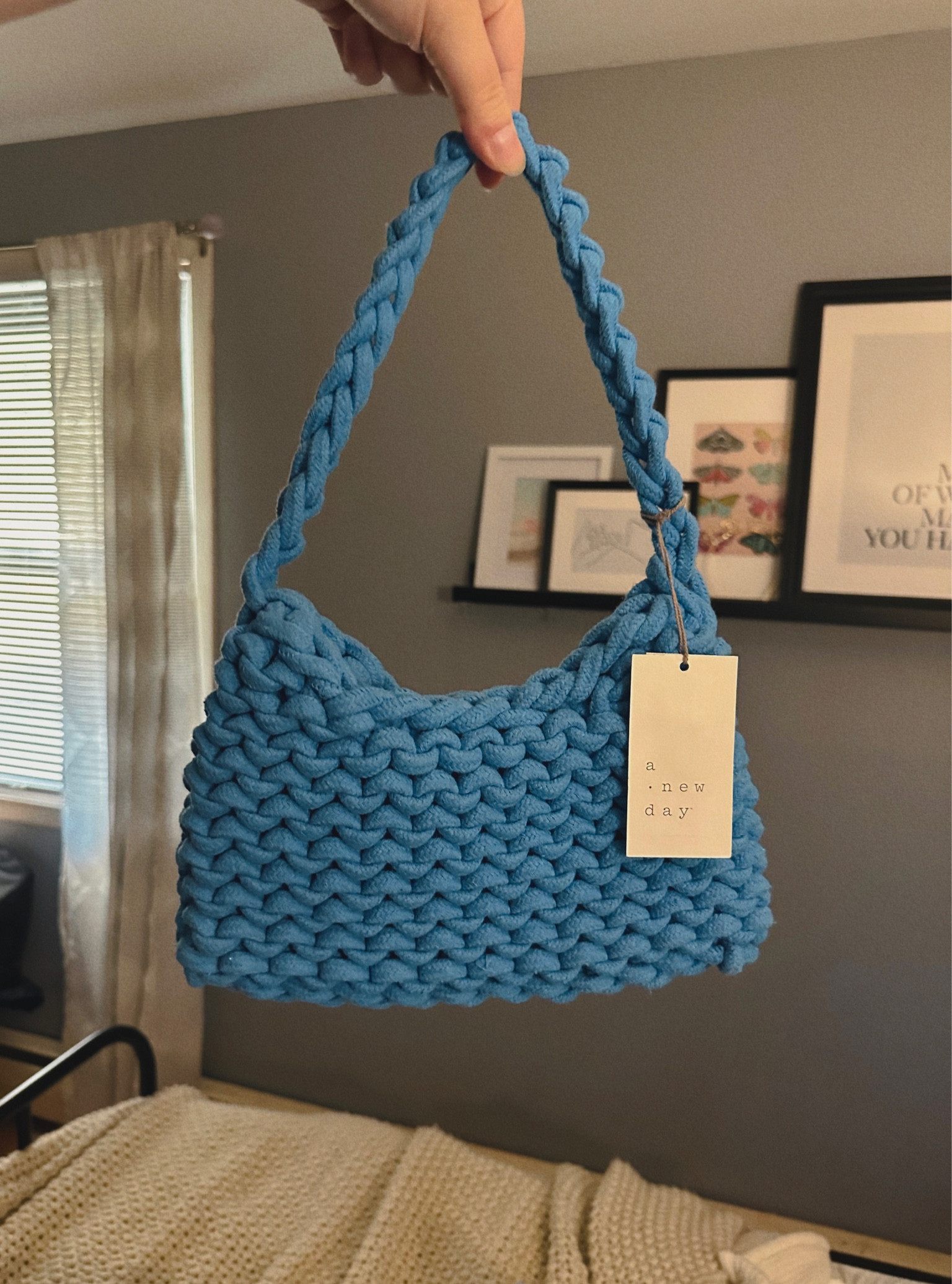 This rope purse is so cute and perfect for spring and summer! Comes in 3 colors 🌸

#LTKGiftGuide #LTKSeasonal #LTKfit