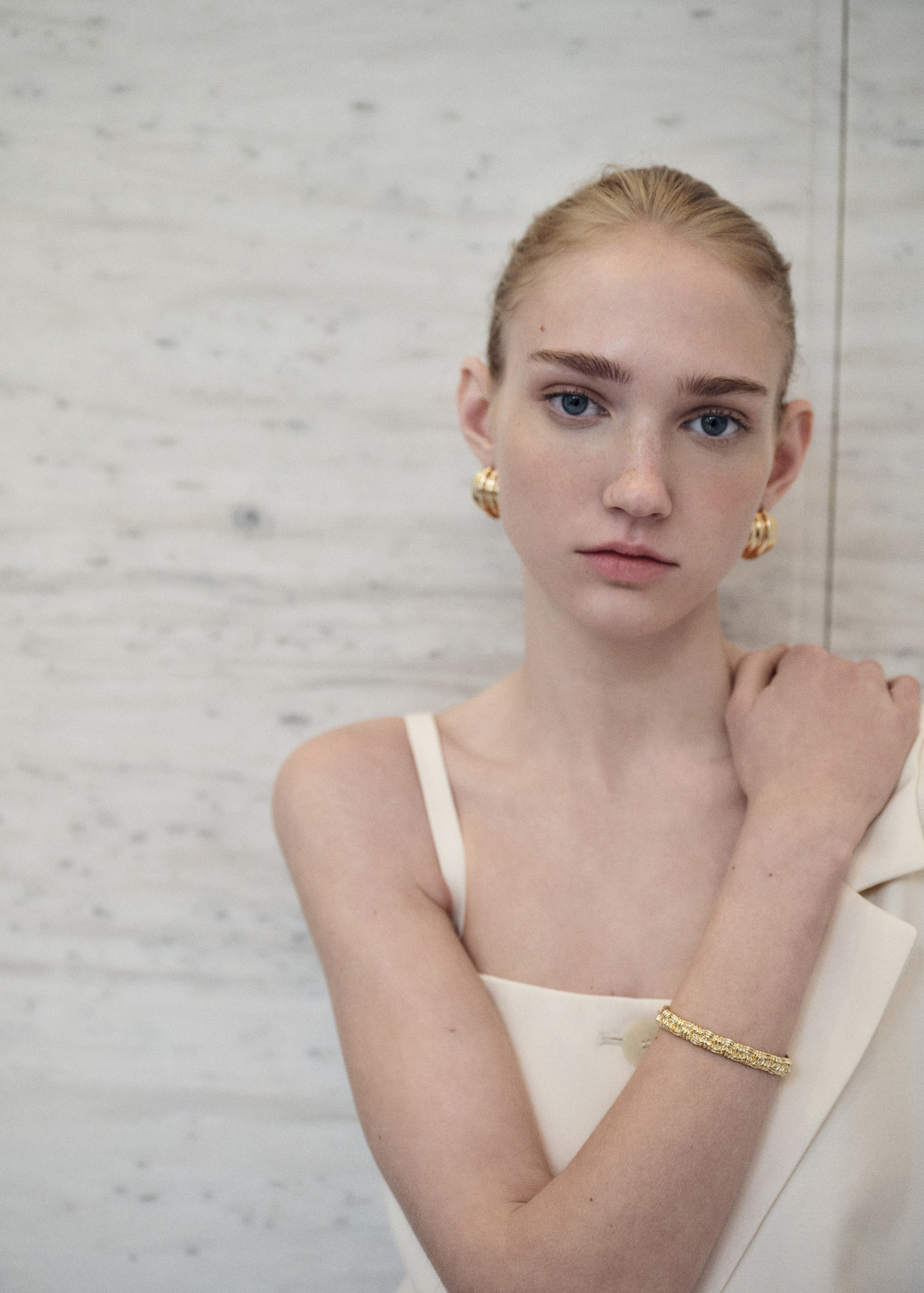 Rigid interlocking bracelet | Mango (US/MX/AU)