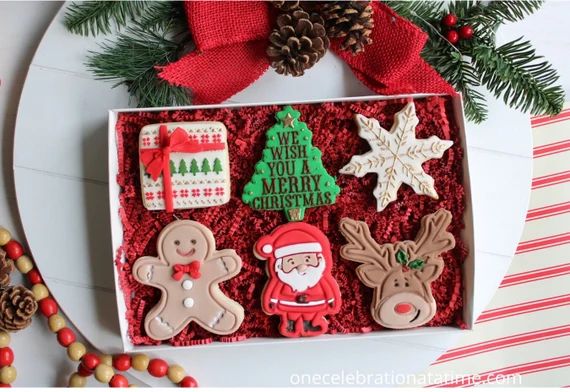 Christmas Cookies Gift Box-6, Christmas Cookies, Decorated Christmas Cookies, Christmas Gifts, Fo... | Etsy (US)