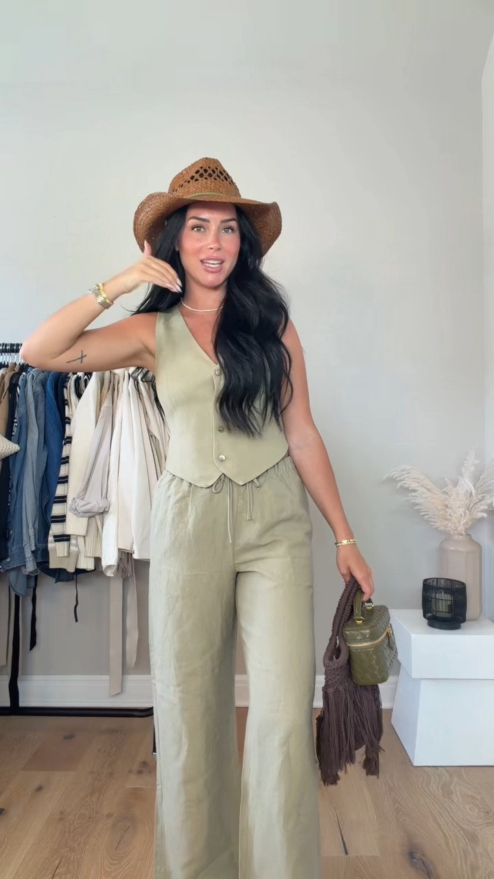 Summer must haves from Aritzia 😍

My sizing 5’7, 145lbs, 32dd 
I’m wearing a size 6 top, size small pants

@Aritzia Aritzia Clientele Sale, Aritzia Summer, Linen Set, Linen Outfit, Matching Set, Coastal Chic, Vacation Outfit, European Summer, Resort Wear, Summer Fashion, Straw Hat, Bandana Styling, Summer Accessories, Neutral Outfit, Elevated Basics, Warm Weather Outfit, Summer Staples, Clean Girl Style, Travel Outfit @Aritzia
