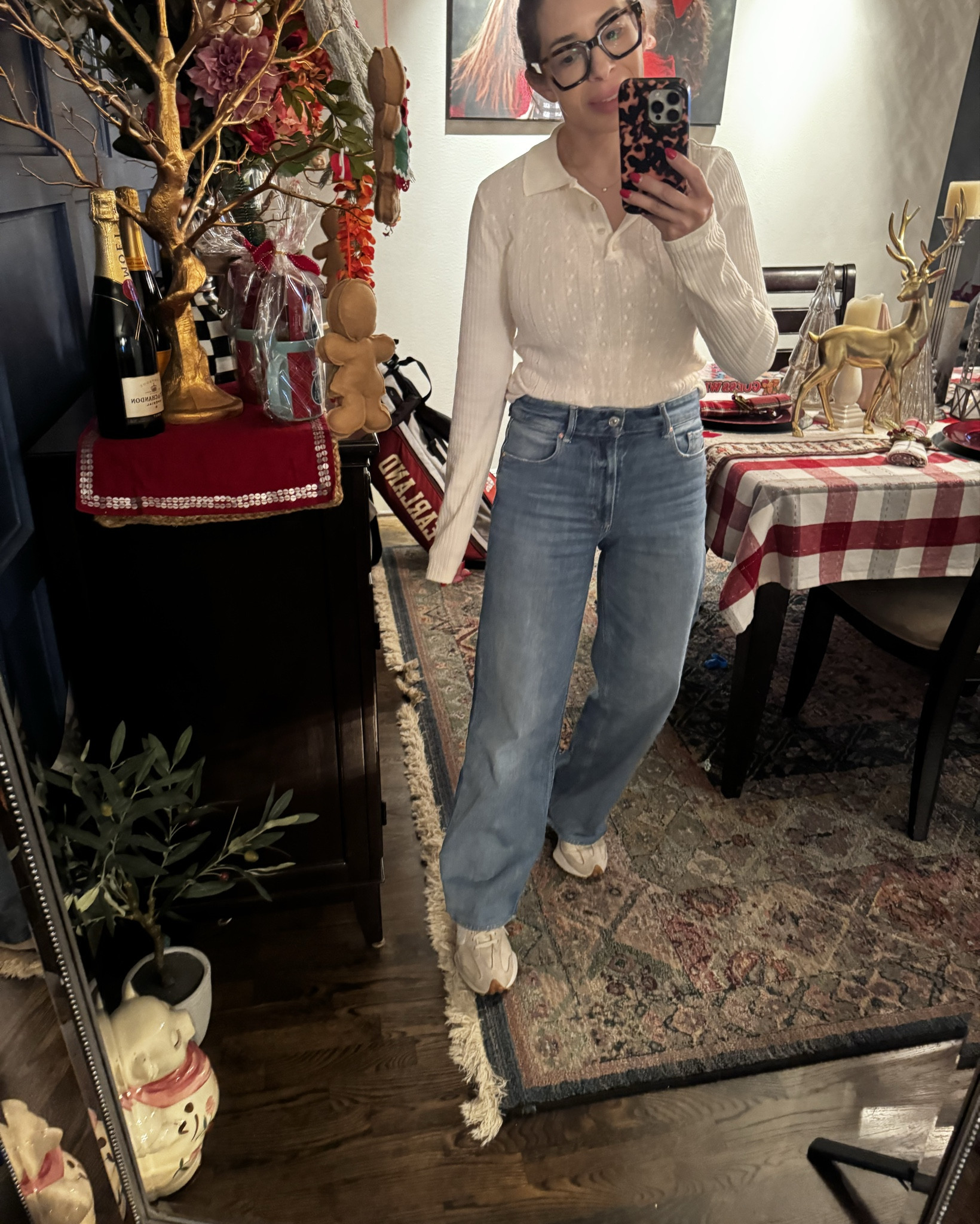 Casual OOTD

Finishing up work. 
These jeans are currently my favorite pair to wear.i threw them I with a pair of sneakers and a Henley. 
I have linked my jeans and sneakers. Her key is probably vintage at this point. Ralph Lauren has always been my ❤️

#LTKootd #LTKdayinmylife #LTKmomlife