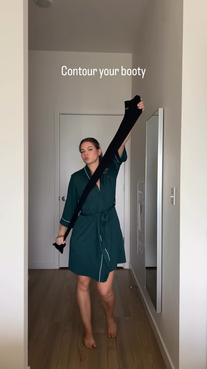 👏 The StayLat leggings really do the work @brxlofficial 

I’m 5’4”, usually a size 27 in jeans, and wearing a size Small.

Use code melinaxzay15 for 15% off 💌

#brxl #brxlleggings #brxlstaylat #workout