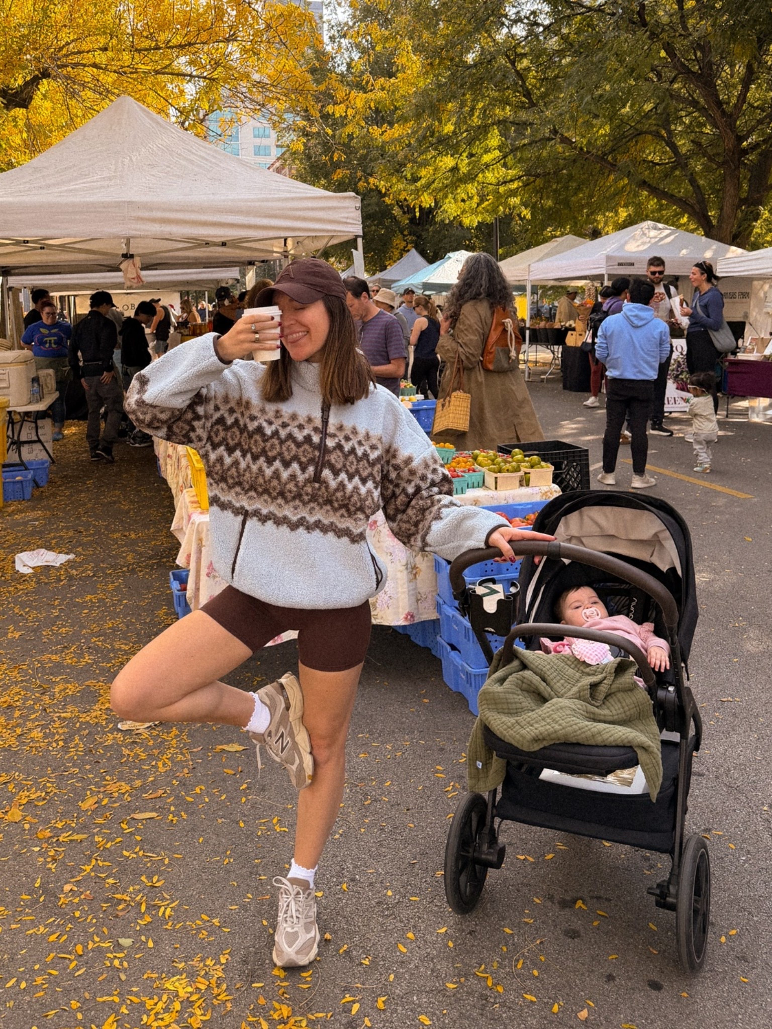 Farmers market outfit- wearing a Large in the pullover and XS in the biker shorts and bra. I get size 6 kid new balances to save $50 and I’m a 7.5 normally! Use code AFLTK for an extra 20% off at Abercrombie right now
