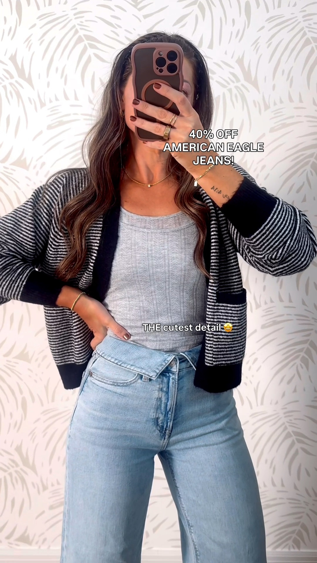 Act fast!! 40% off our fave AE jeans — this weekend only!! I did a 0 SHORT in the first and second pair (high-waisted baggy leg jean). Size XS in the cozy denim joggers (SIZE DOWN!! I’m gonna go in and take mine back for XXS!). Lastly, the Dolly jean (flares) are a 2 SHORT. I’m 5’4 for reference. xx 
@americaneagle #AEPartner #AEJeans