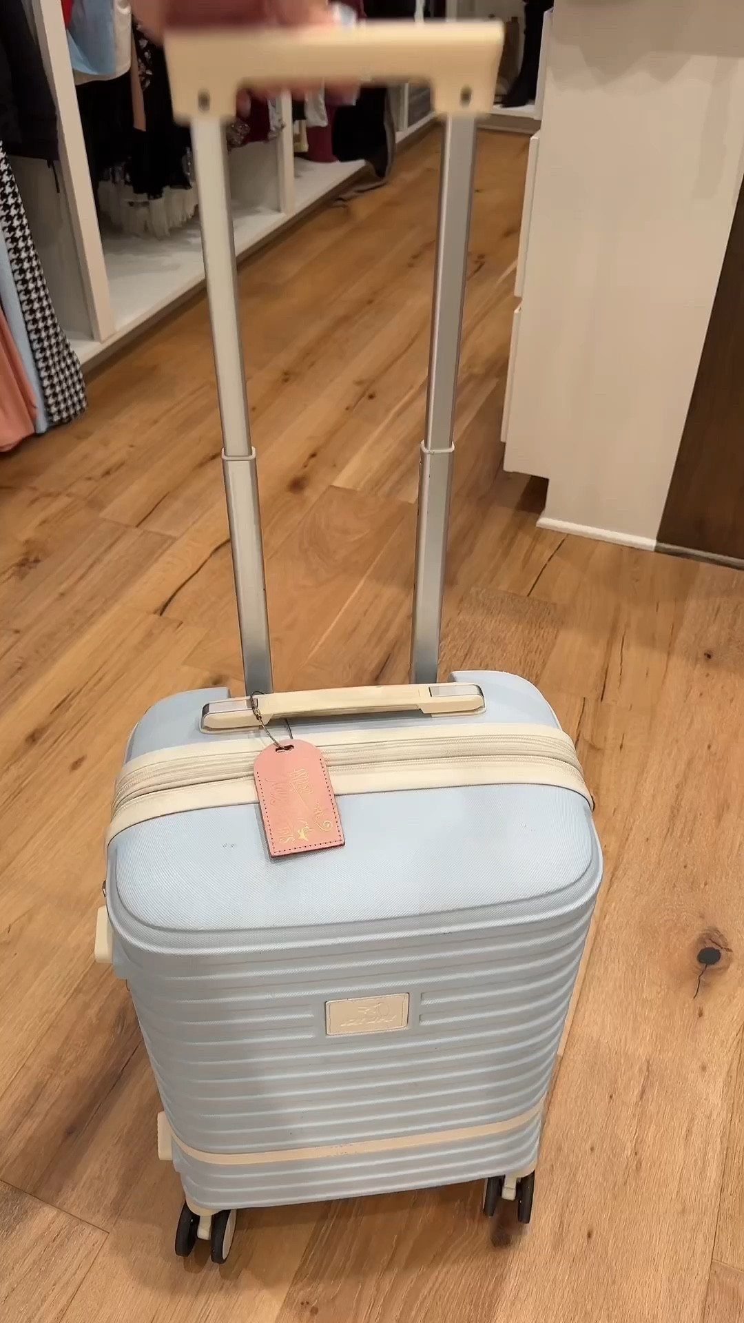 •my must have luggage 🩵•

#LTKTravel #LTKFamily #LTKVideo