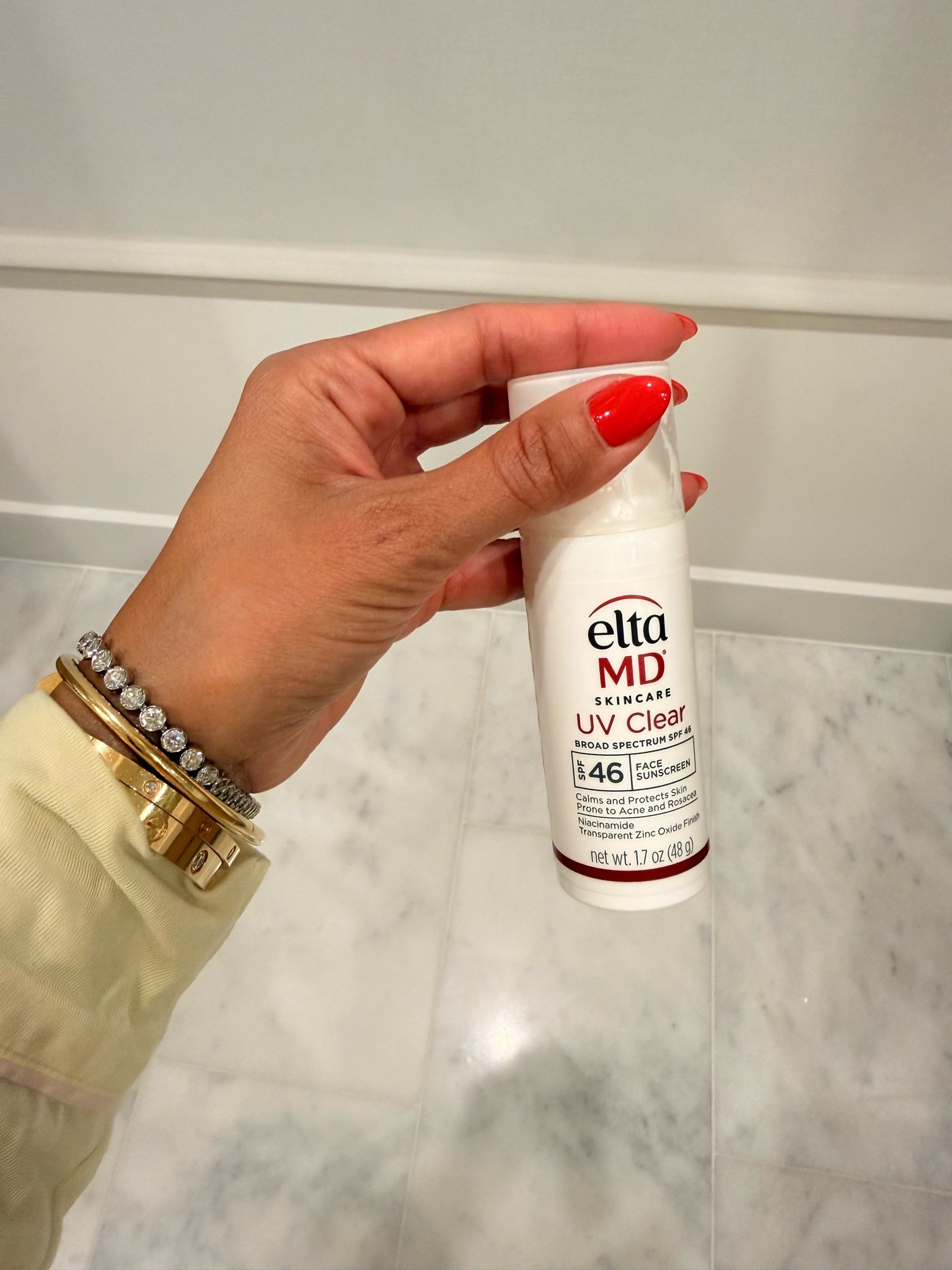 My daily SPF I swear by! Doesn't break me out, SPF 46, not greasy and doesn't leave any white cast! Linked it for you from @eltamdskincare #eltamdpartner

#LTKBeauty