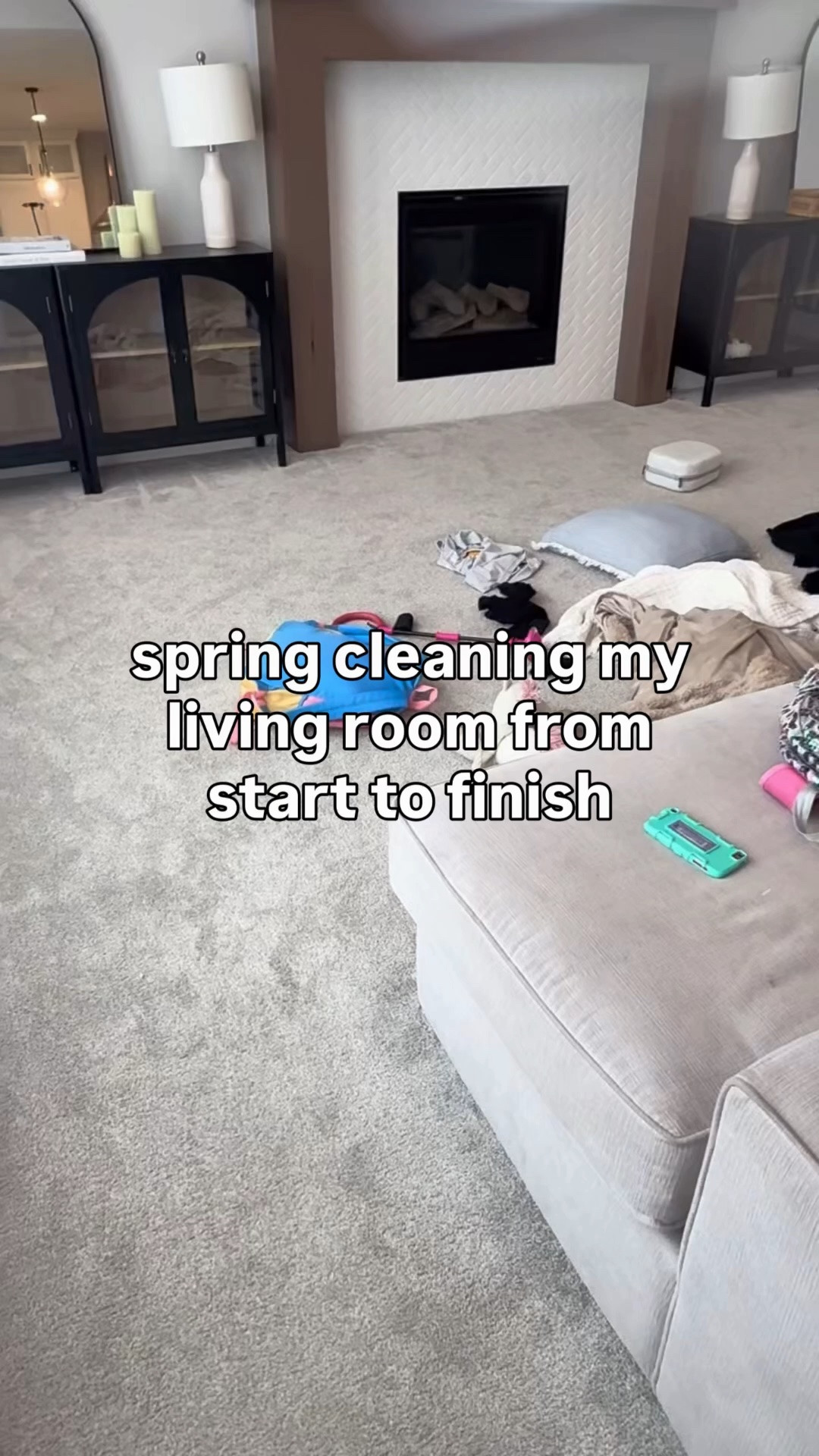 living room spring cleaning for the win 🧼 

#livingroom #springclean #springcleaning #deepclean #cleaningmotivation