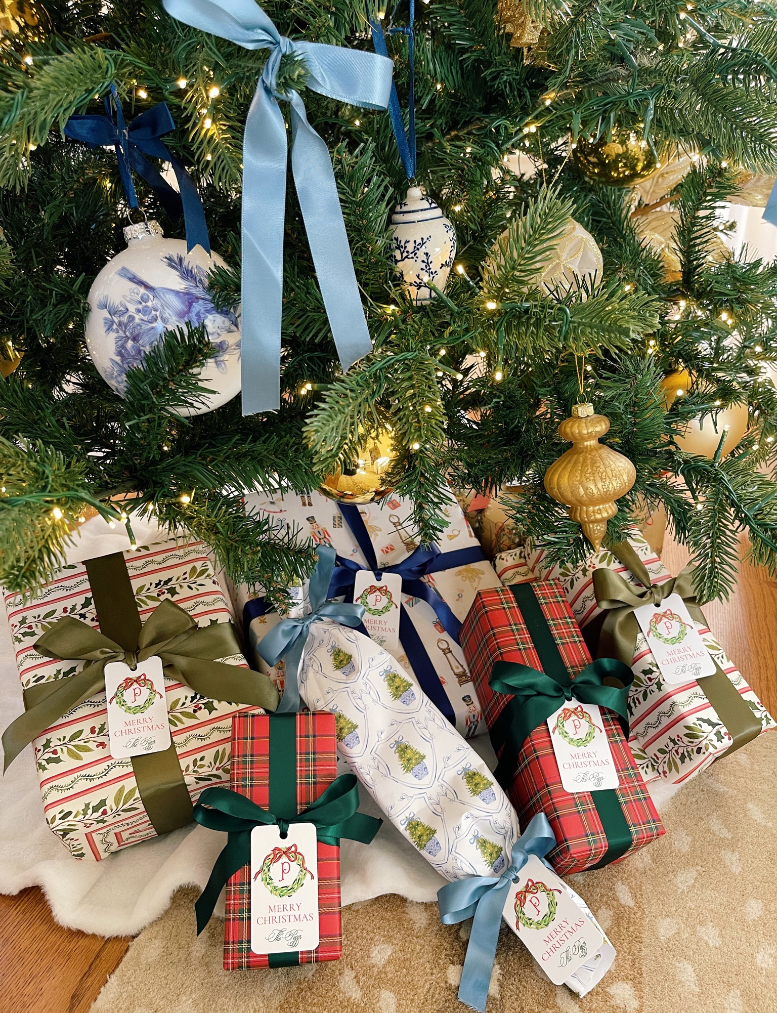 Sharing some of my favorite wrapping paper 🎁✨💌

#LTKSeasonal #LTKHoliday