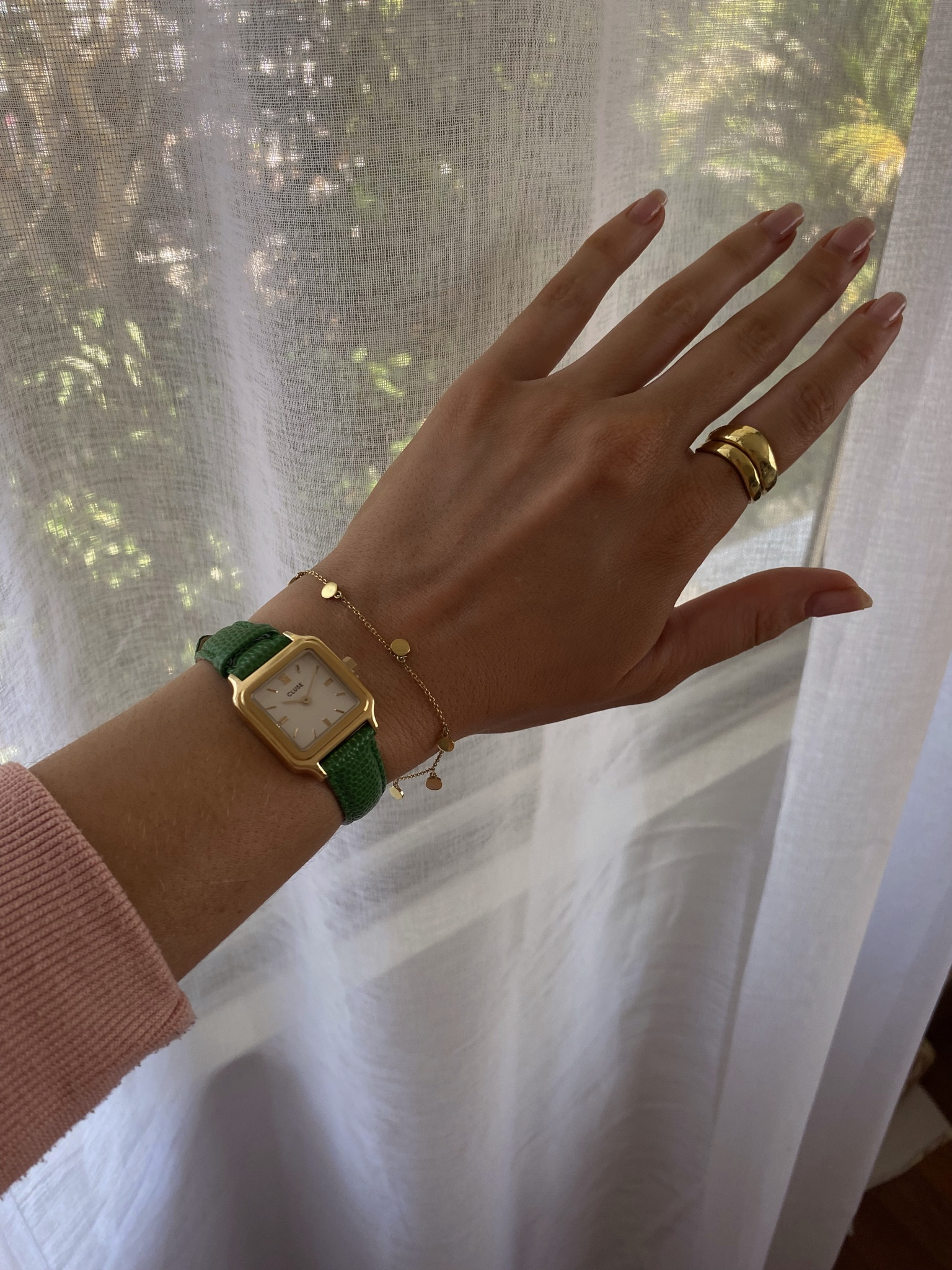 Treated myself to some belated Valentine’s Day love with this elegant addition to my watch collection 💚

#LTKSpringSale #LTKaustralia #LTKU