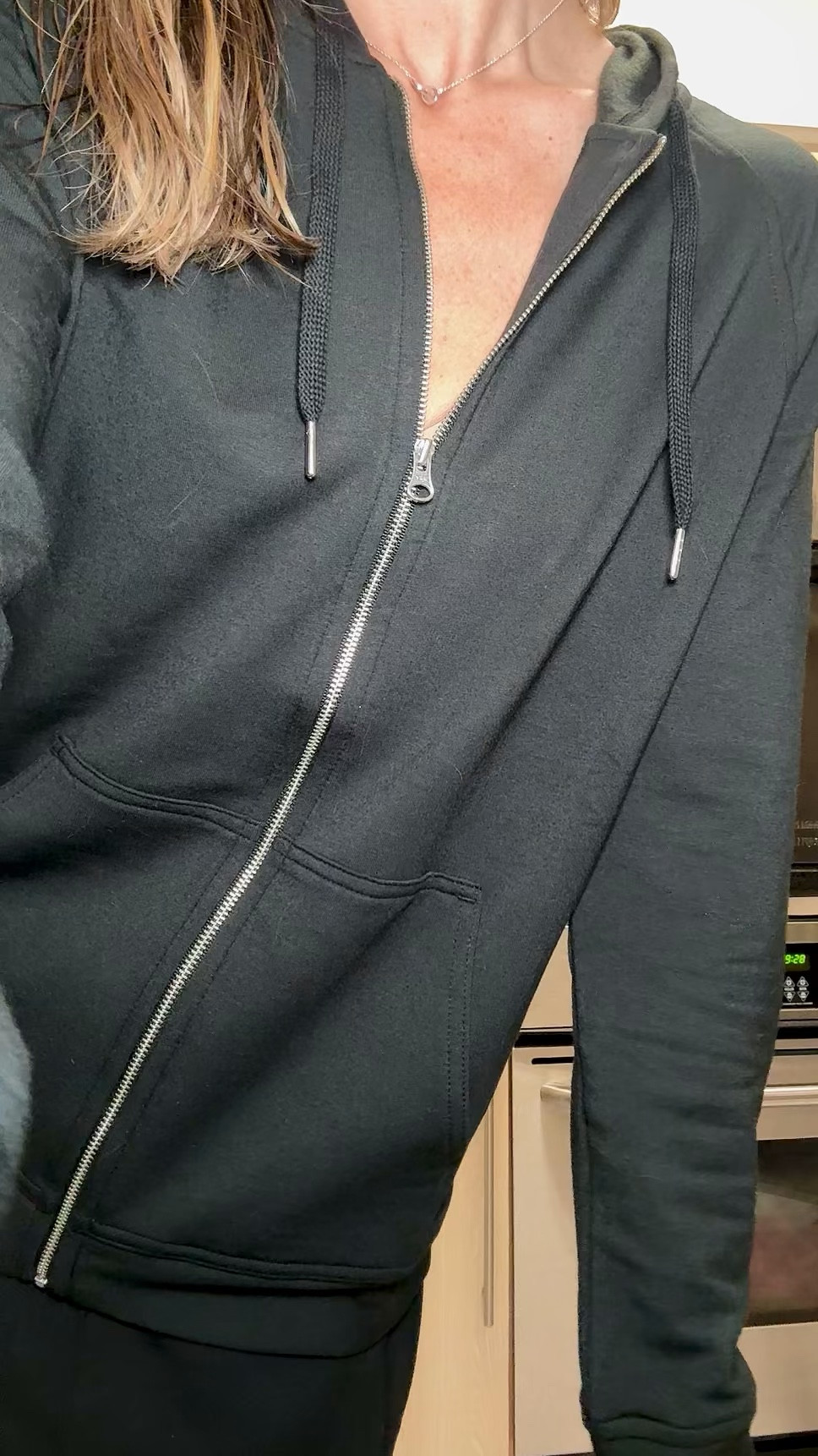 Current breakfast hyperfixation: PB & J parfait made with @quince Grass-Fed Collage Peptides Plus #QuincePartner


#LTKmorningroutine #LTKselfcare #LTKfitnessgoals