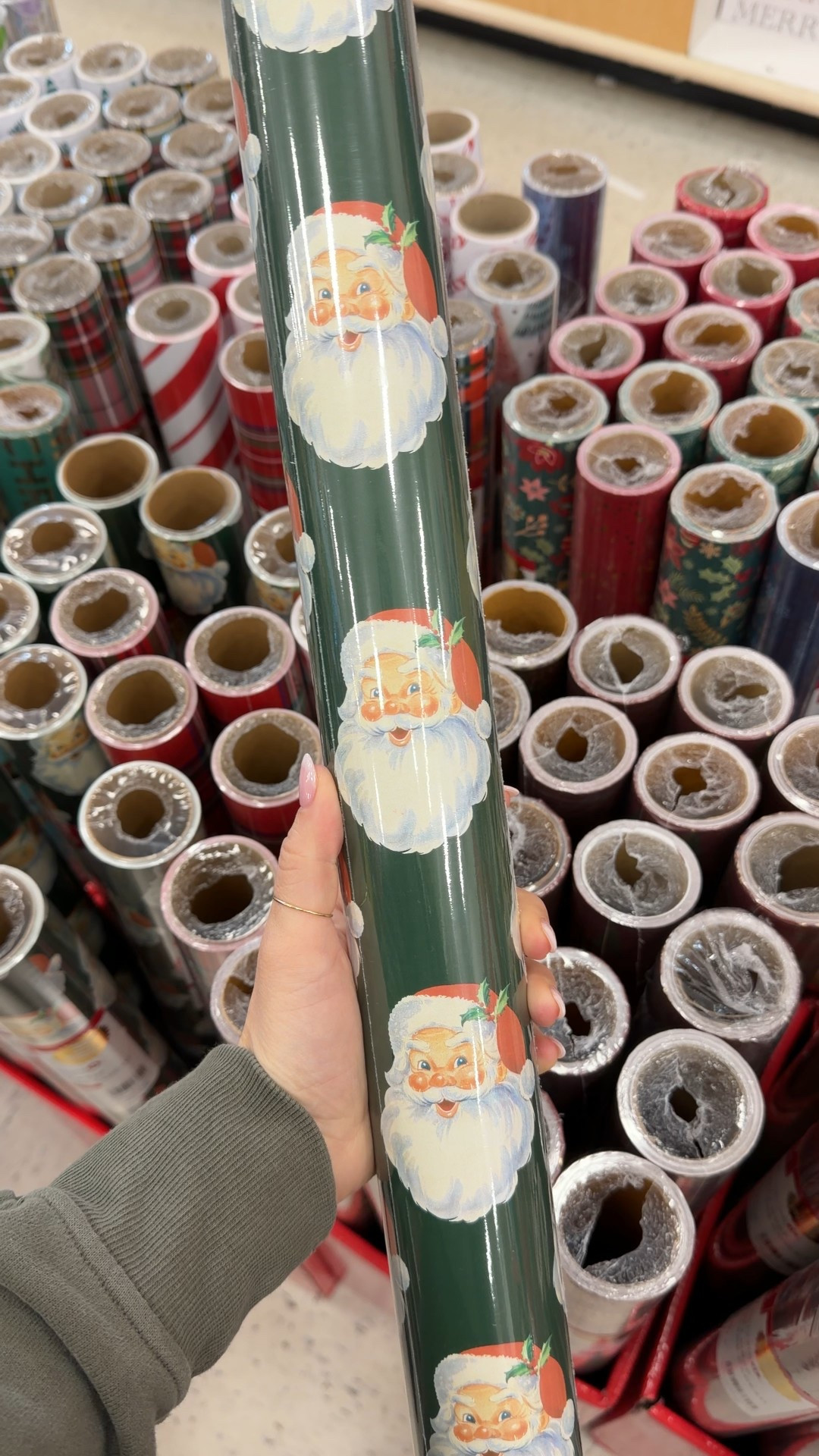 LOVE this wrapping paper!

#LTKHome #LTKHoliday #LTKSeasonal