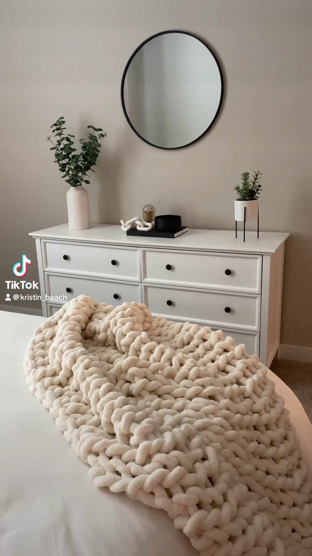 cozy bedroom decor


platform bed, white bedroom, neutral bedroom, Amazon bedroom decor, fluffy bed

#LTKVideo #LTKhome