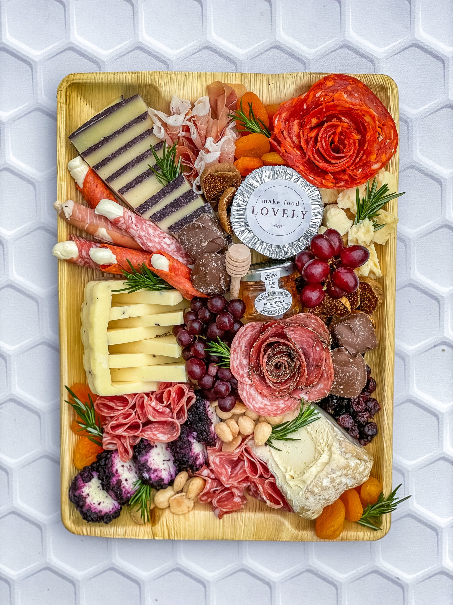 treat yo self to a SNACK 