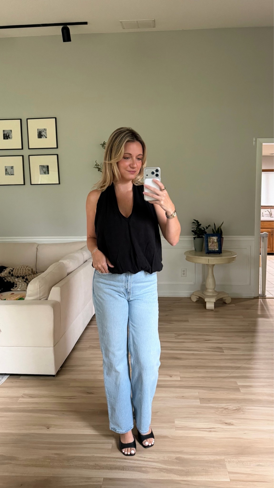 Cheers to year 38 ✨ this bubble hem halter from banana republic is perfect for a date night! #BRPartner

#LTKootd