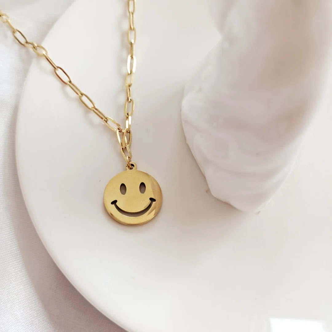 18k Gold Smiley Face Necklace * Happy Face Emoji Pendant Necklace Charm Necklace Gold Chain Neckl... | Etsy (US)