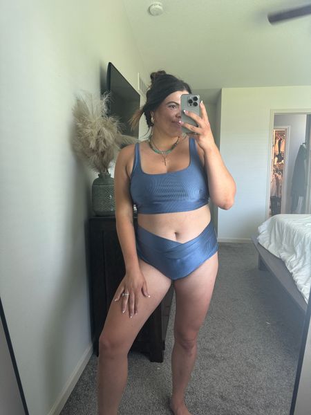 Midsize pool ootd! Love this ribbed swimsuit from aerie. I got large in both, xl was too big :) 

#LTKSwim #LTKSaleAlert #LTKMidsize