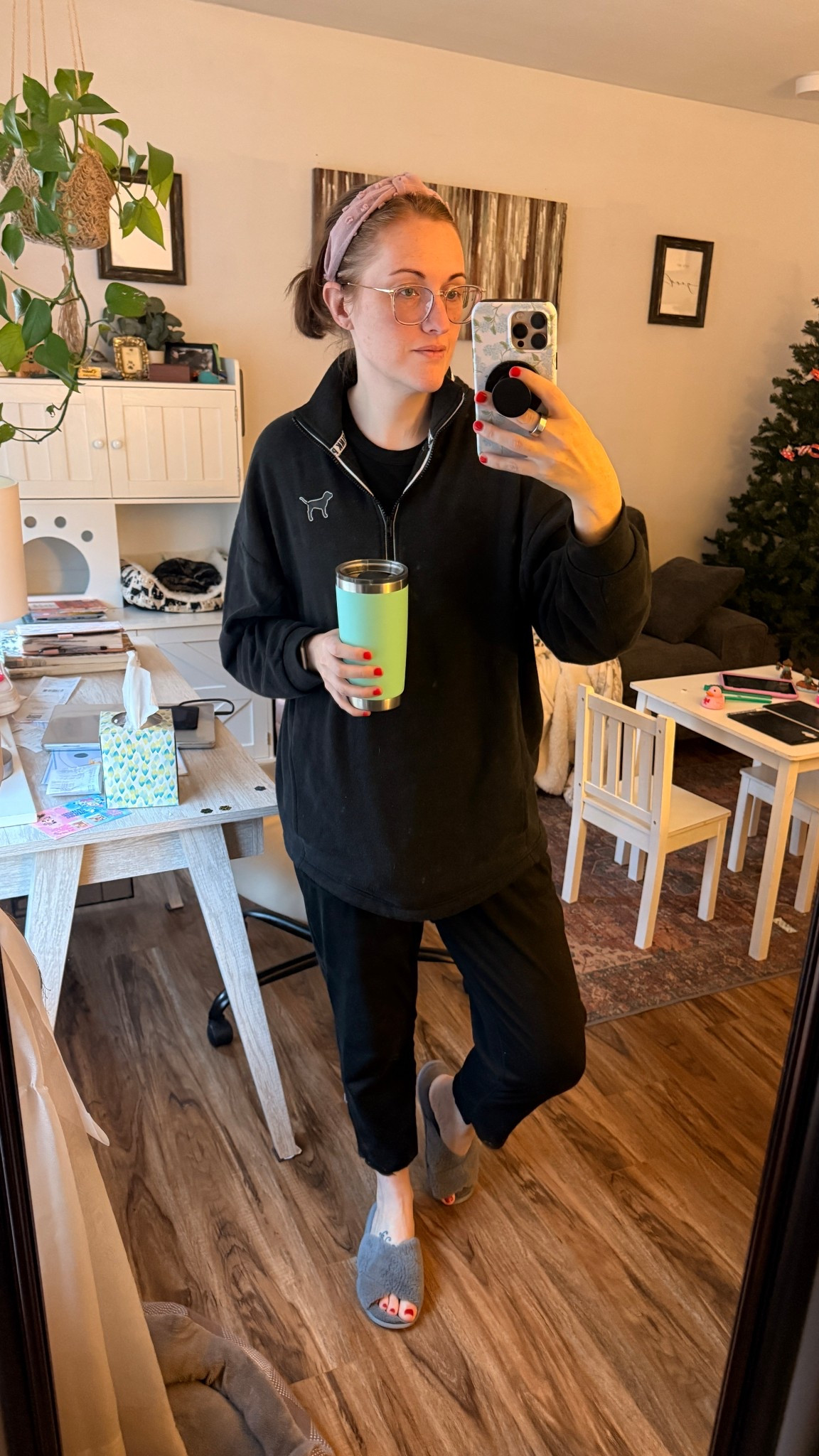 This is my current uniform because guess what? Sickness has hit the house for the third time since September 😩. Send all the good vibes, vitamins, and luck our way! 🙏 We're trying everything to get over this one for good. Keeping it cozy and comfy until we're on the other side.

#LTKmomlife #LTKKids #LTKootd