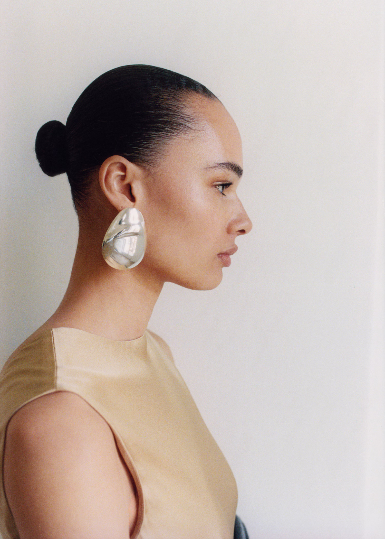 Maxi oval design earrings - Women | MANGO USA | Mango (US/MX/AU)