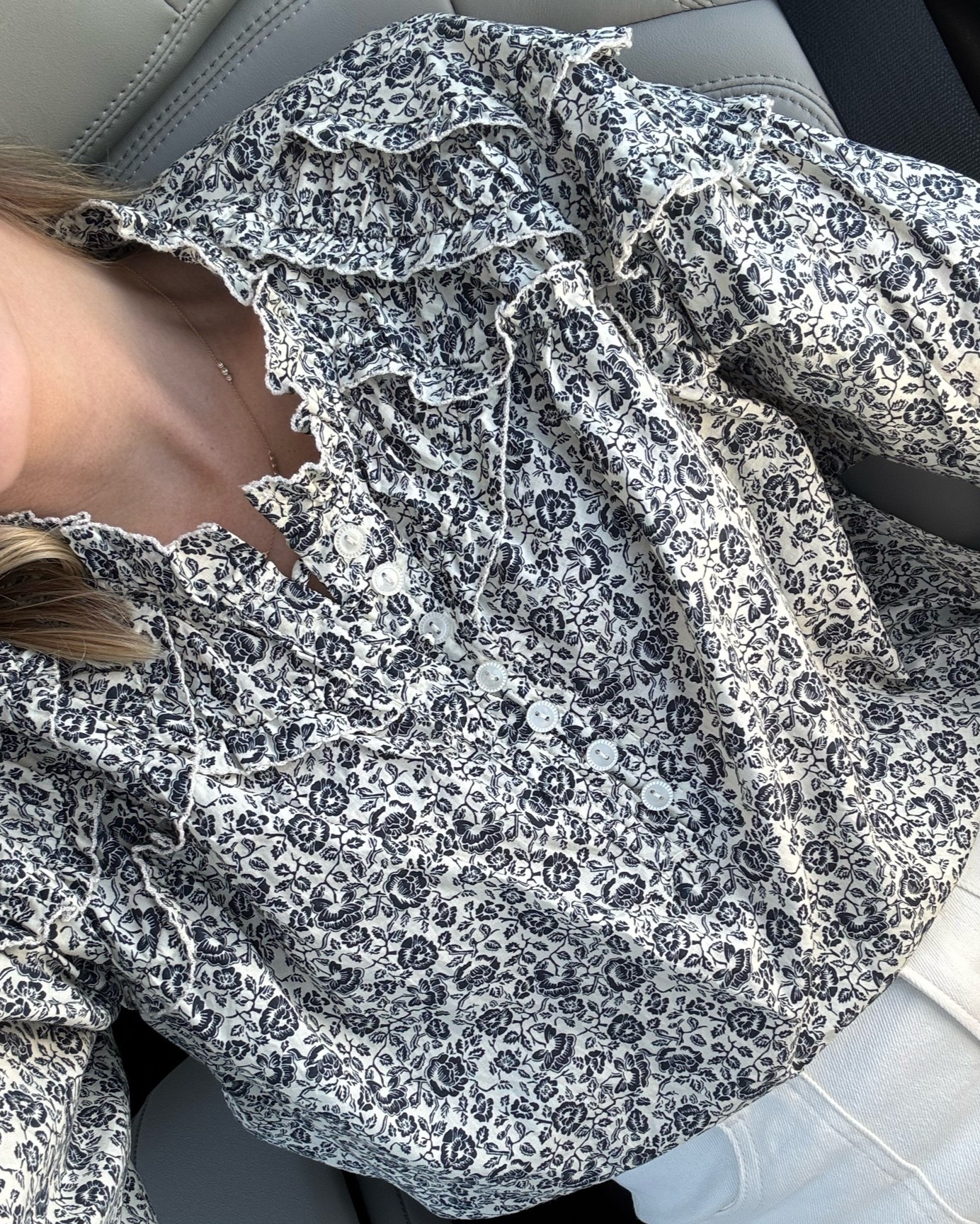Adore this $23 Walmart top! Great details & print- a good one to take you from late summer to early fall!