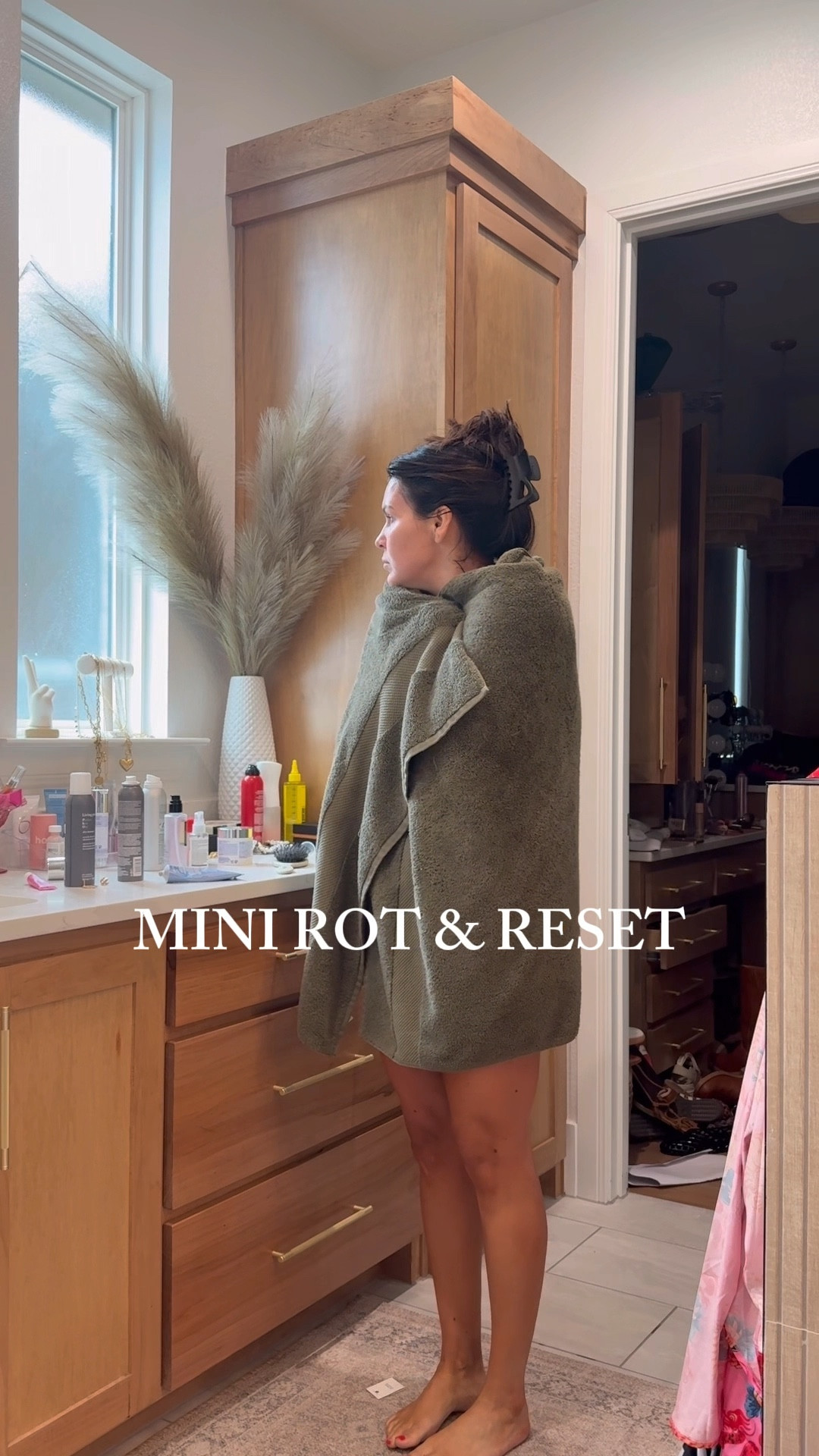 Mini rot and reset with me!

We as ring an XL in the free people sweatshirt and XL in leggings (BWCXSPANX)



#LTKFamily #LTKHome #LTKItBag
