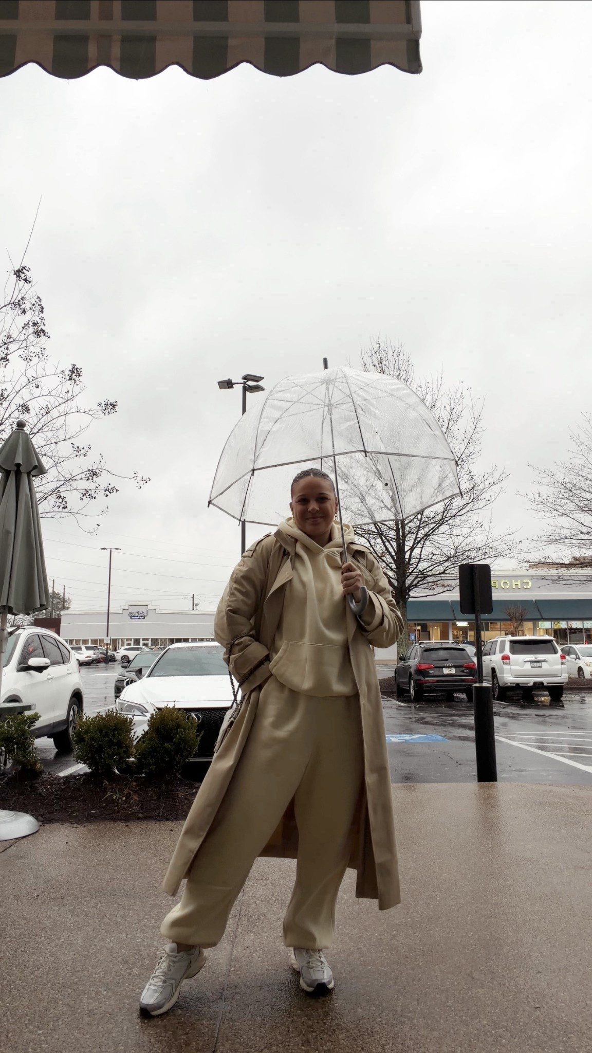 OOTD for a coffee date 💛