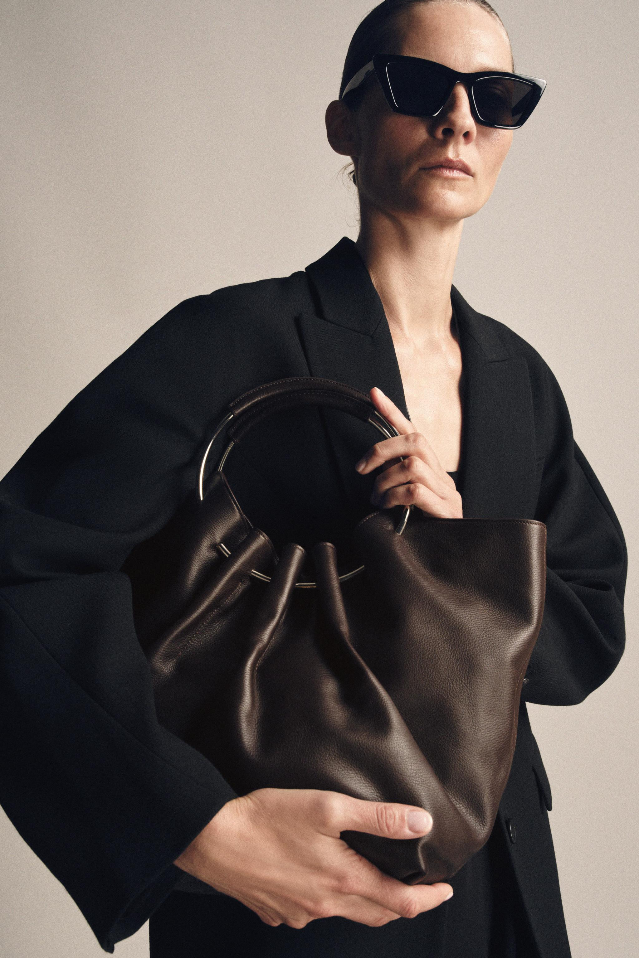 RIGID STRAP LEATHER BUCKET BAG | Zara UK