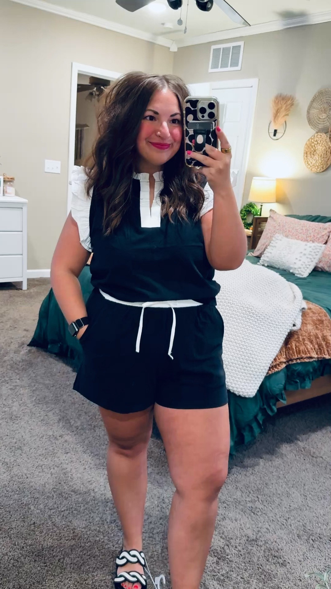 An easy outfit you don’t even have to think about 🙌 This Amazon two-piece set is comfy, flattering, and perfect for busy days.

sandals: fit true to size // wearing a 5
set: fits small // wearing an XL (fits like a medium/large) 

 

#LTKootd #LTKMidsize