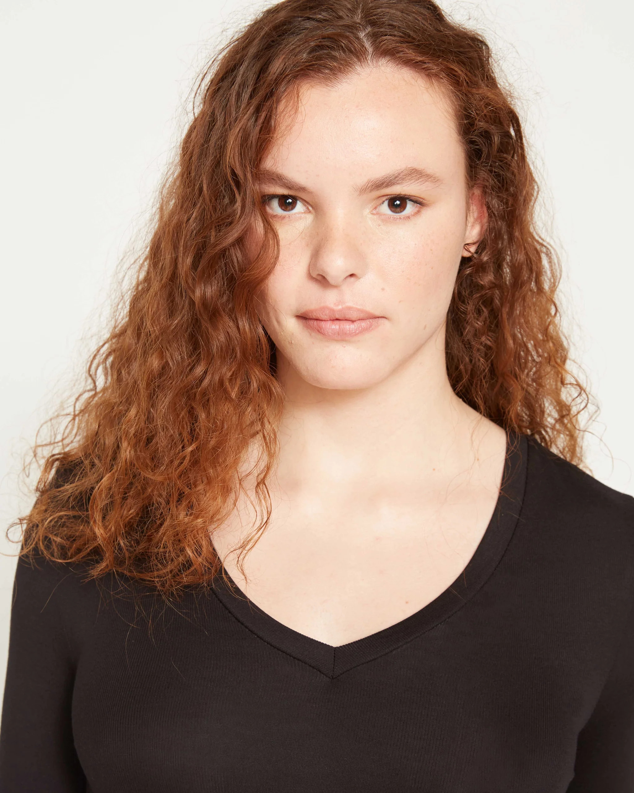 Foundation Long Sleeve V Neck Tee - Black | Universal Standard