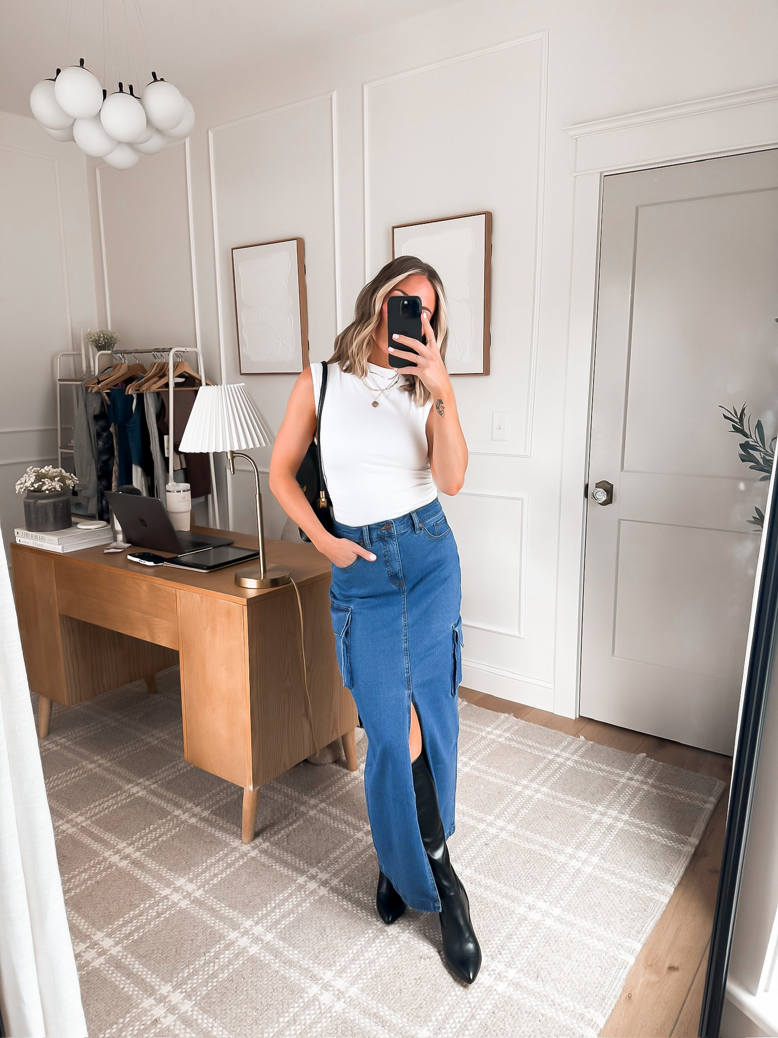 I’m obsessed with denim this year!! I love this maxi skirt  plus when you add some cargo pockets I am all about it .🙌🏻

Would be such a cute weekend outfit! 

Sizing Details ✨ 
5’4’’ • 124lbs • 30D 

Tank: XS
Skirt: 0

#LTKFindsUnder50 #LTKStyleTip #LTKSeasonal