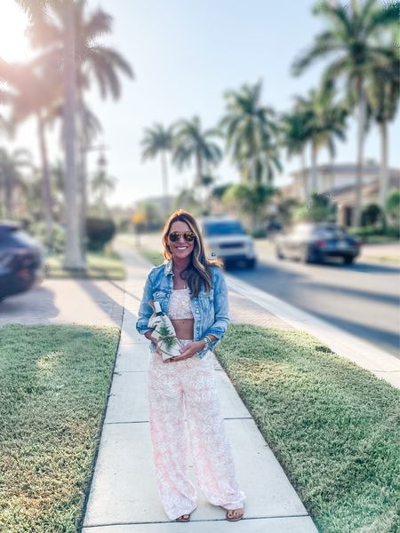 It’s a Florida fall which means I am still dying of heat when throwing on a jean jacket BUT hoping if I keep at the cooler temps will come! This Pink Lily set is so cute and runs TTS {plus is on MAJOR SALE right now!}, sized down in the jean jacket to XS for a more fitted look.

#LTKstyletip #LTKsalealert #LTKSeasonal