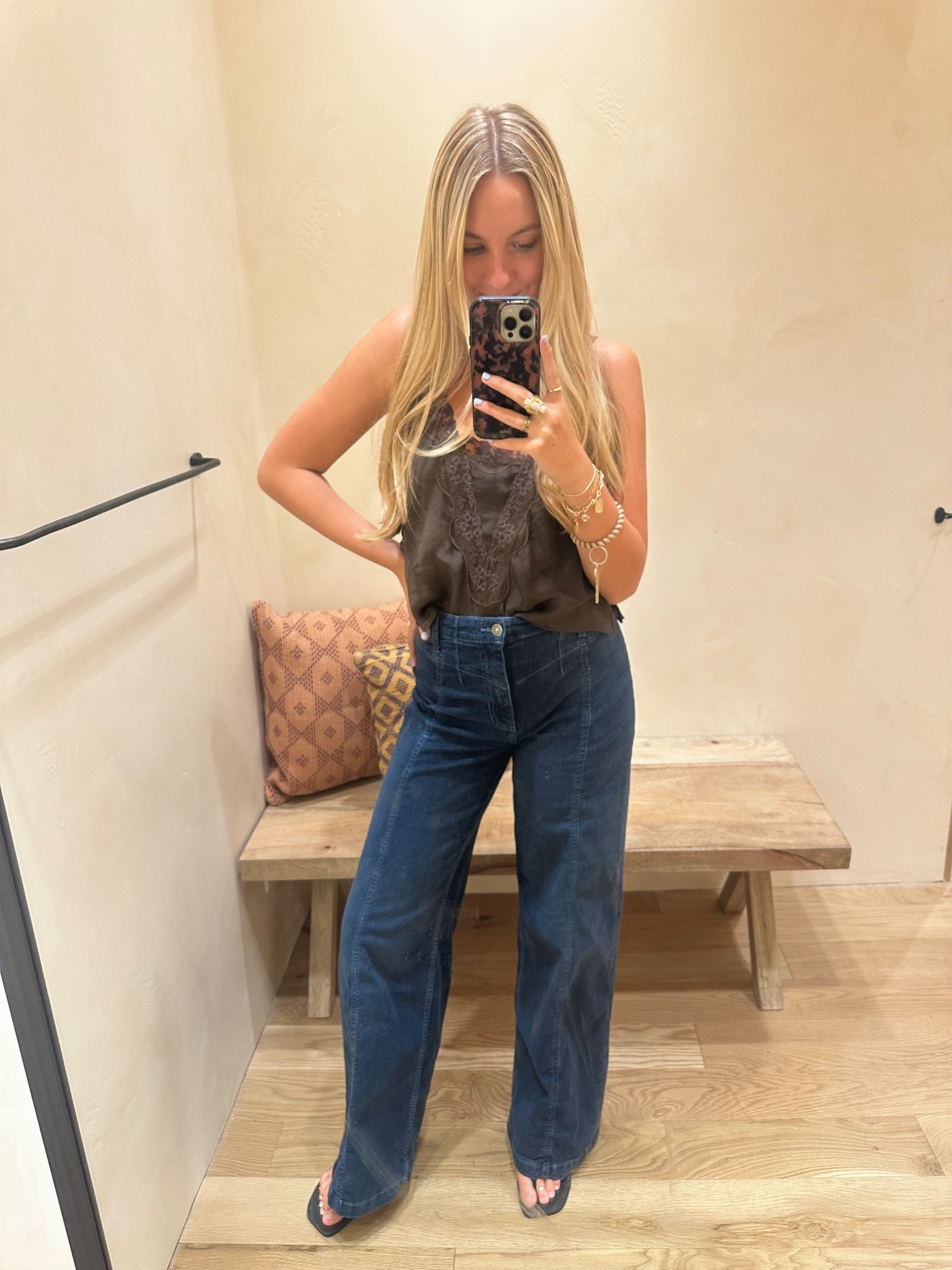 one of my favorite outfits!! the BEST jeans!! they are so comfortable and stretchy and are sooo flattering on literally everyone!! this top is also one of my favorites🤎🤎




#freepeople #urbanoutfitters #denim #anthropologie #styleinspo #employee #summer #spring #LTKfindsunder100 #LTKmostloved #LTKSPRINGSALE #LTKfestival #LTKseasonal #LTKStyleTip #concert #ltkbacktoschool #urbn #comfy #LTKsalealert #instagram #LTKactive #LTKfitness #lounge #LTKworkwear #LTKtravel #everyday


#LTKStyleTip #LTKBeauty #LTKFindsUnder100