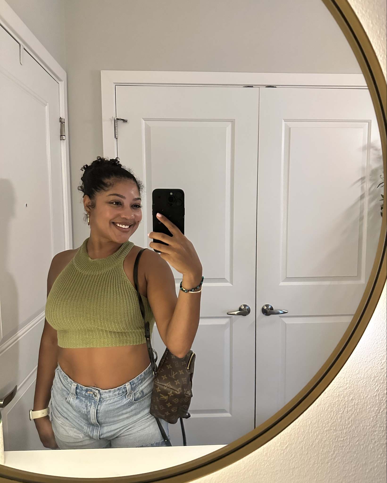 She’s small but mighty 👜
Linking my most-used bag lately — the Louis Vuitton Palm Springs Mini. Perfect for errands, travel, and mom life on the go 💋

#LVstyle #PalmSpringsMini #LTKbag #LTKluxury #MomStyle #EverydayBag #DesignerStyle


#LTKFamily #LTKWorkwear #LTKBeauty