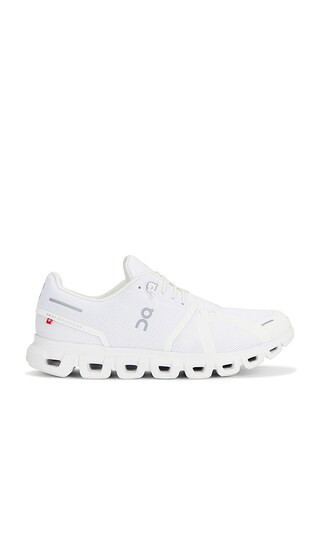 On Cloud 6 Sneaker in White. - size 7.5 | Revolve Clothing (Global)