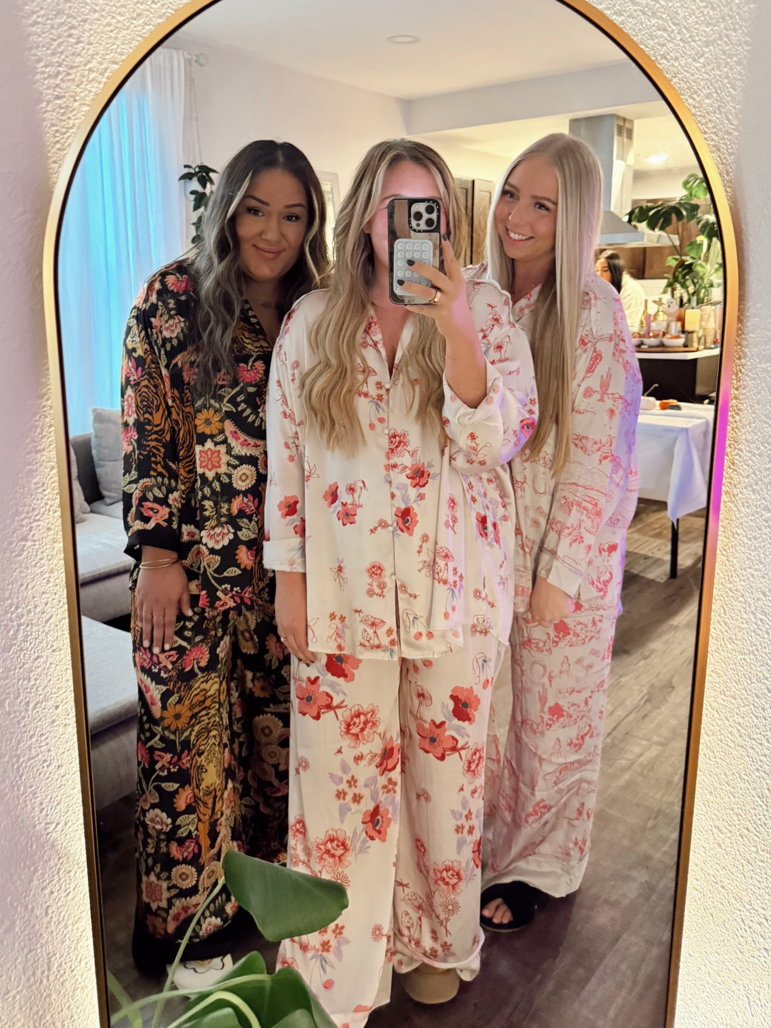 Pj party!! These PJs run extremely oversized, in the best way possible. I recommend sizing down one from your regular size. Also, if you’re under 5’5” the pants do run a bit long. Just keep that in mind. I’m wearing a size medium normally a size large or extra large.